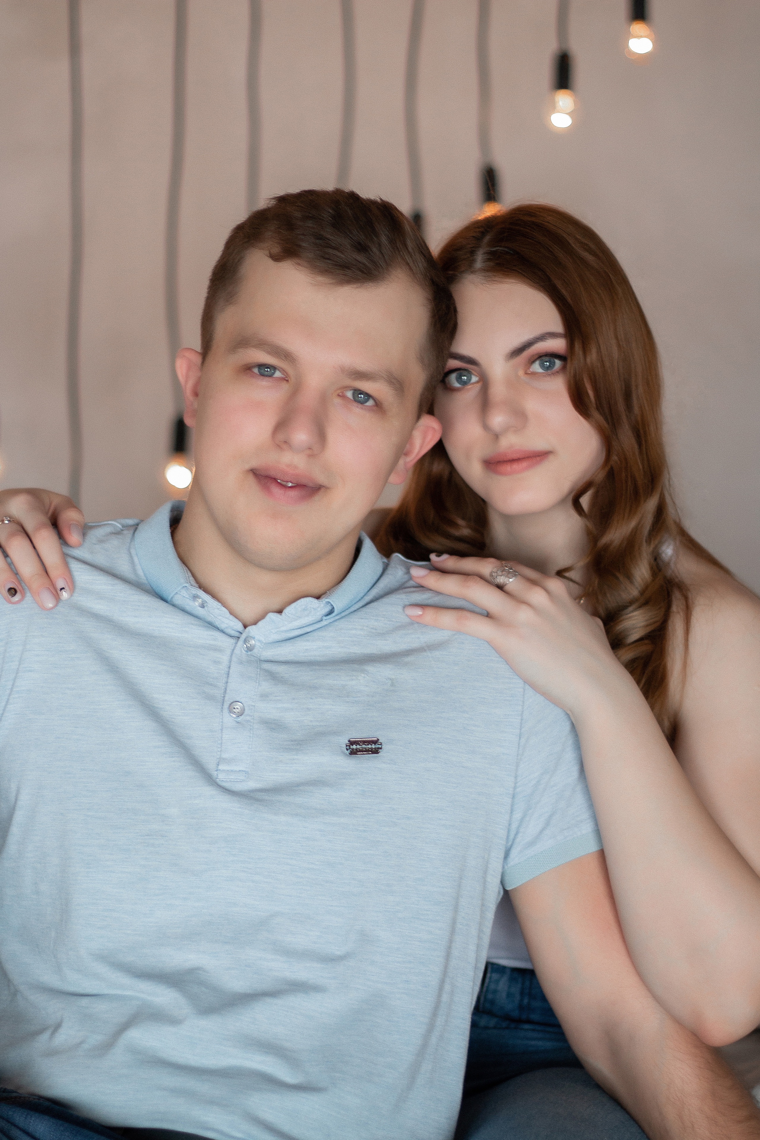 Фотосессия Love-story в студии по доступным цена Новосибирск. Семейный и свадебный фотограф Новосибирск