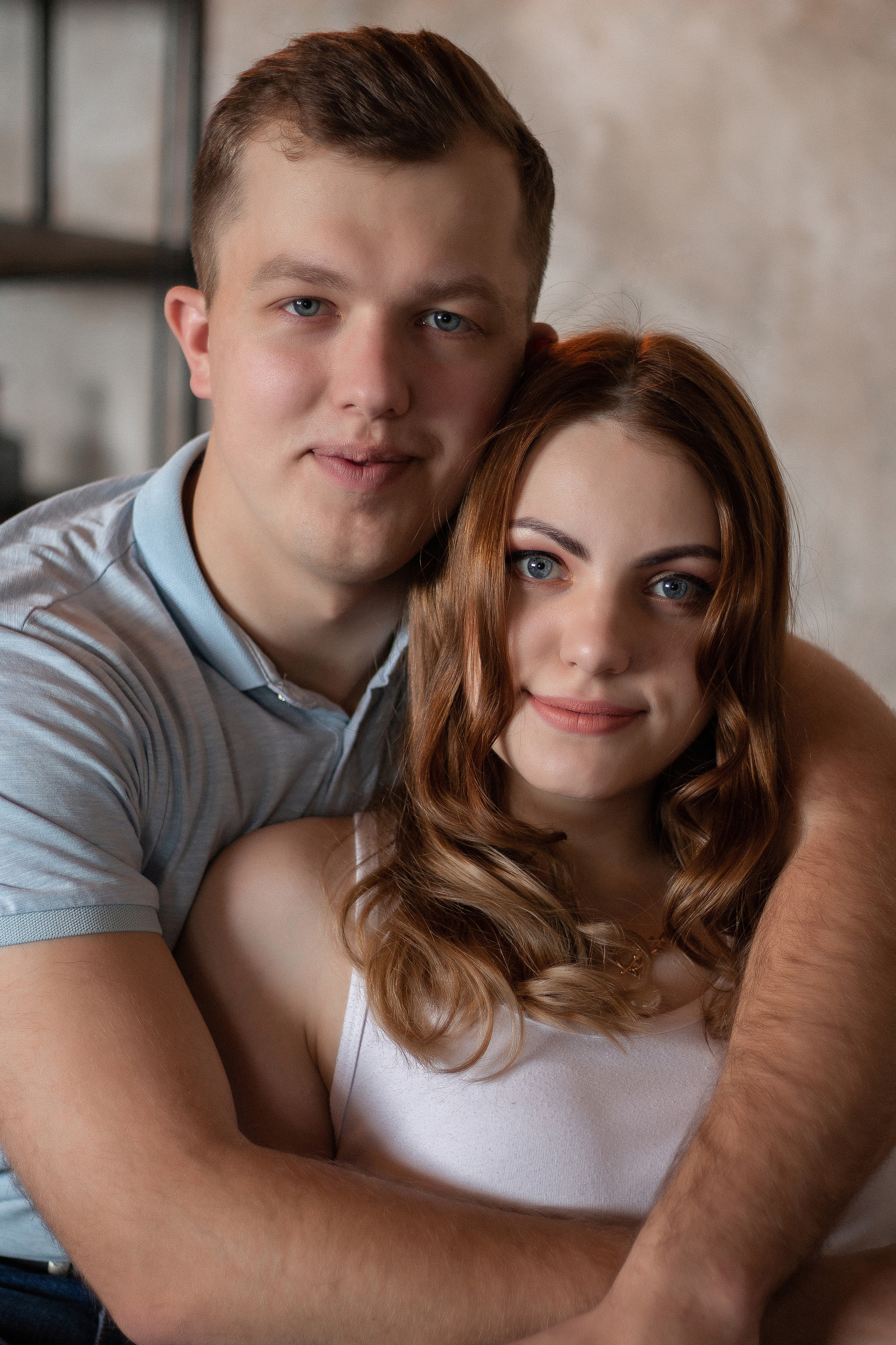 Фотосессия Love-story в студии по доступным цена Новосибирск. Семейный и свадебный фотограф Новосибирск