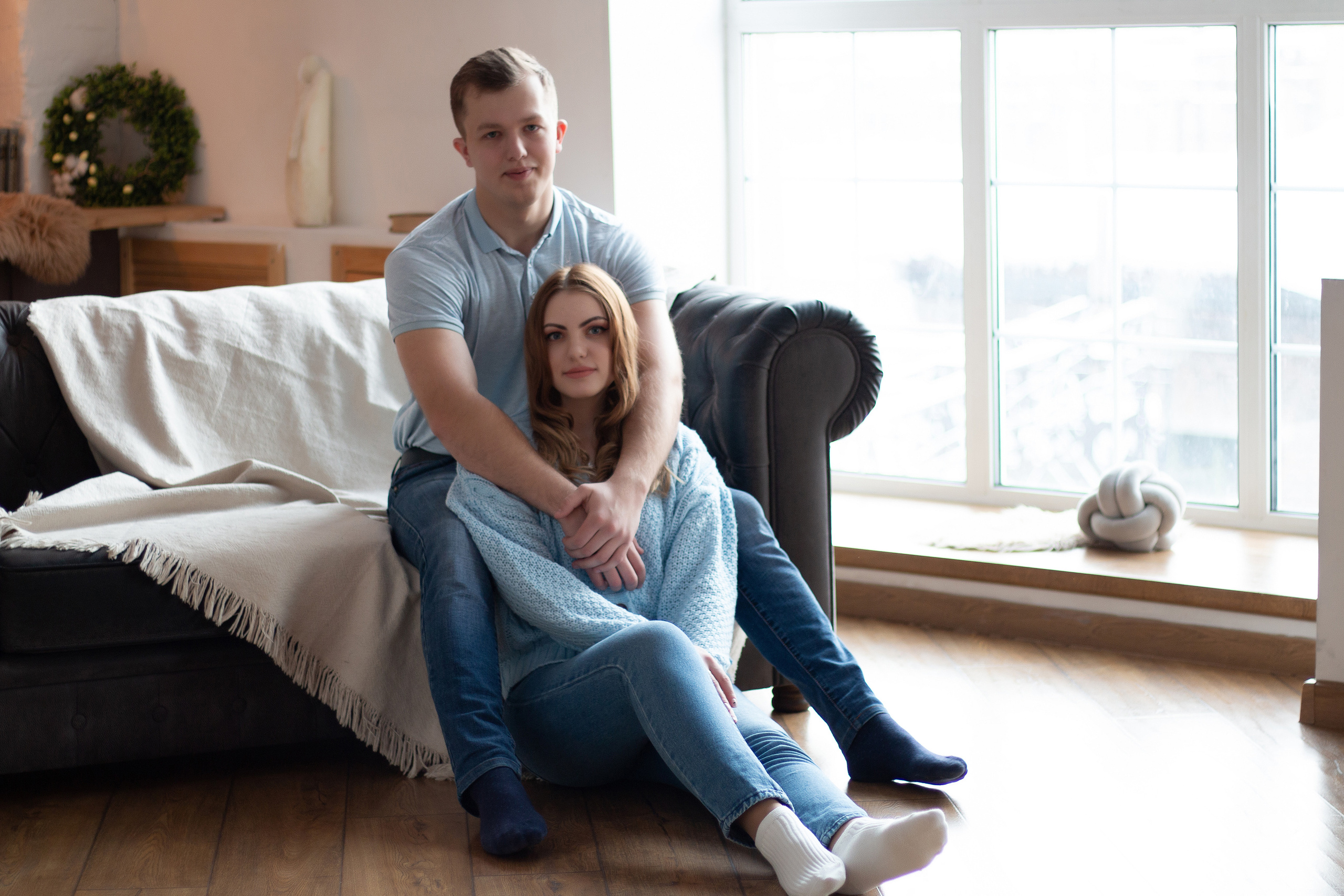 Фотосессия Love-story в студии по доступным цена Новосибирск. Семейный и свадебный фотограф Новосибирск