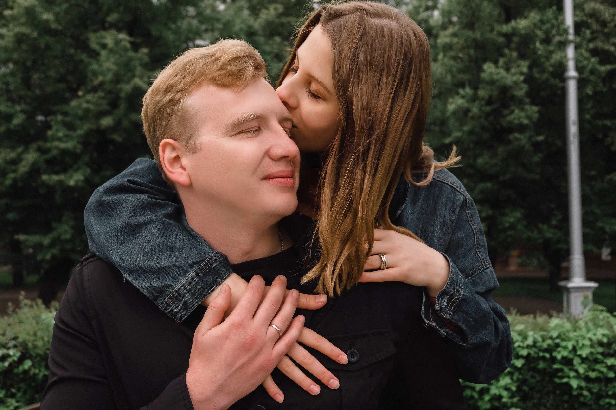Прогулочная love story Новосибирск. Семейный и свадебный фотограф Новосибирск
