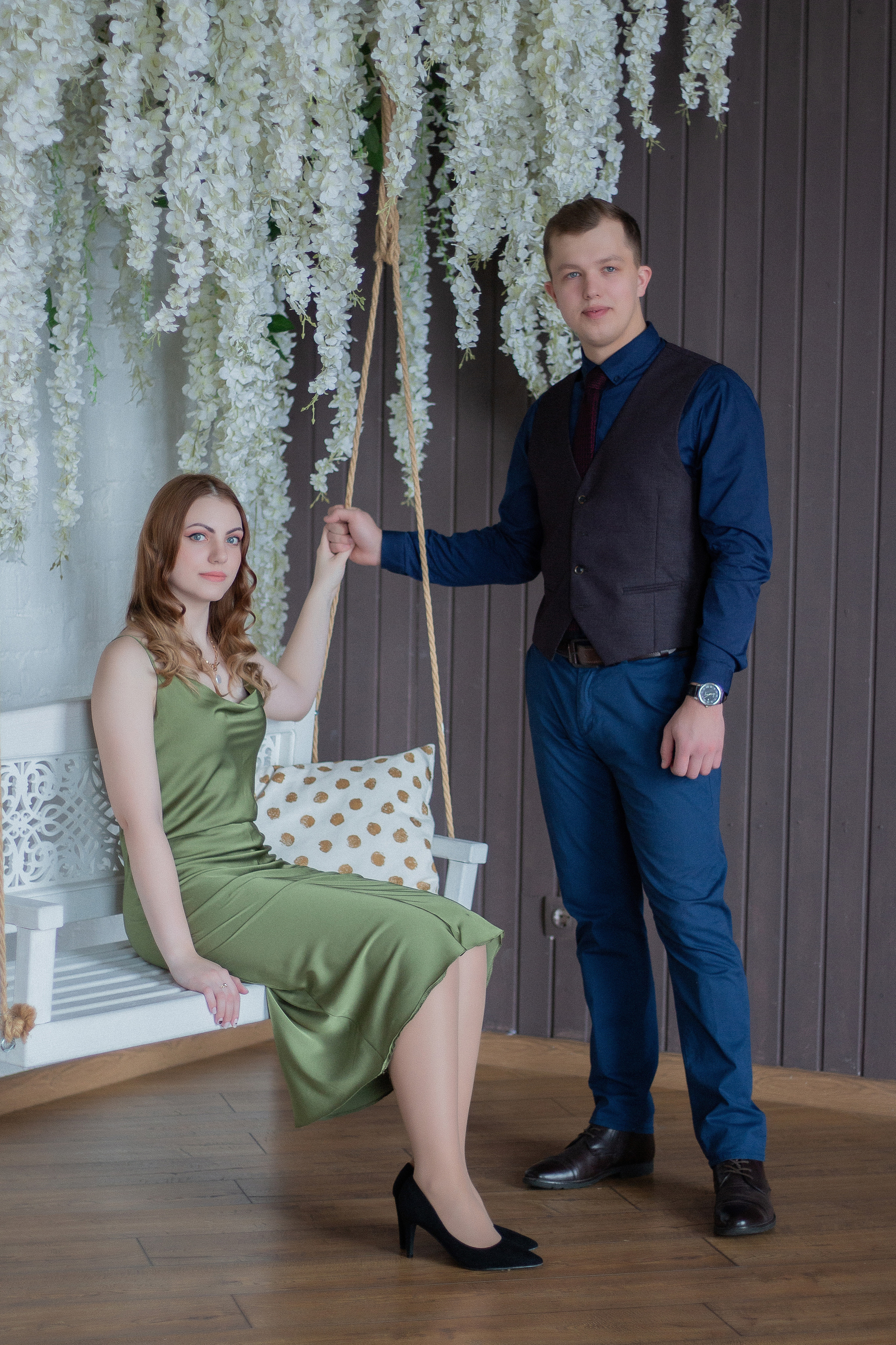 Фотосессия Love-story в студии по доступным цена Новосибирск. Семейный и свадебный фотограф Новосибирск