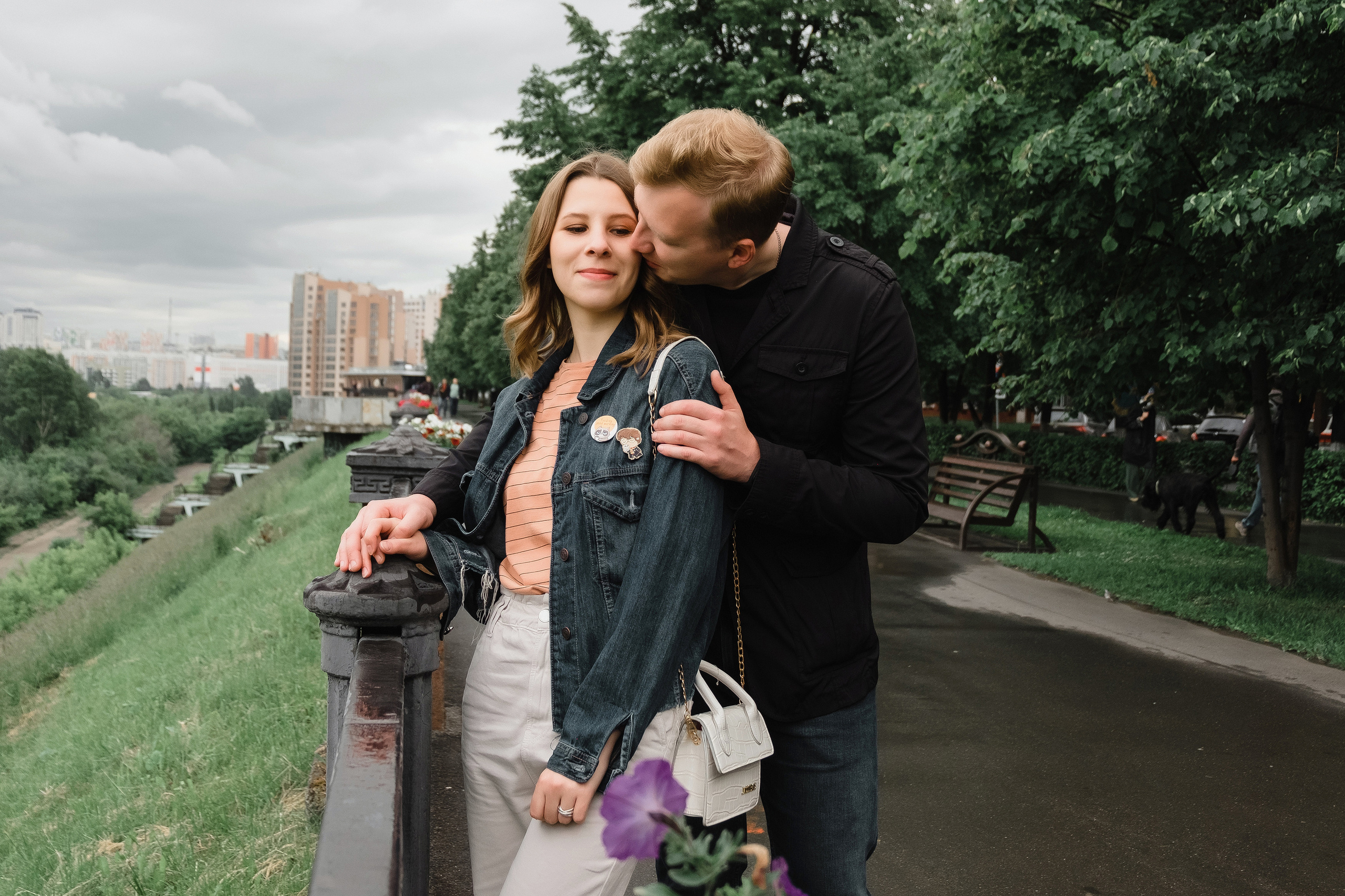 Прогулочная love story Новосибирск. Семейный и свадебный фотограф Новосибирск