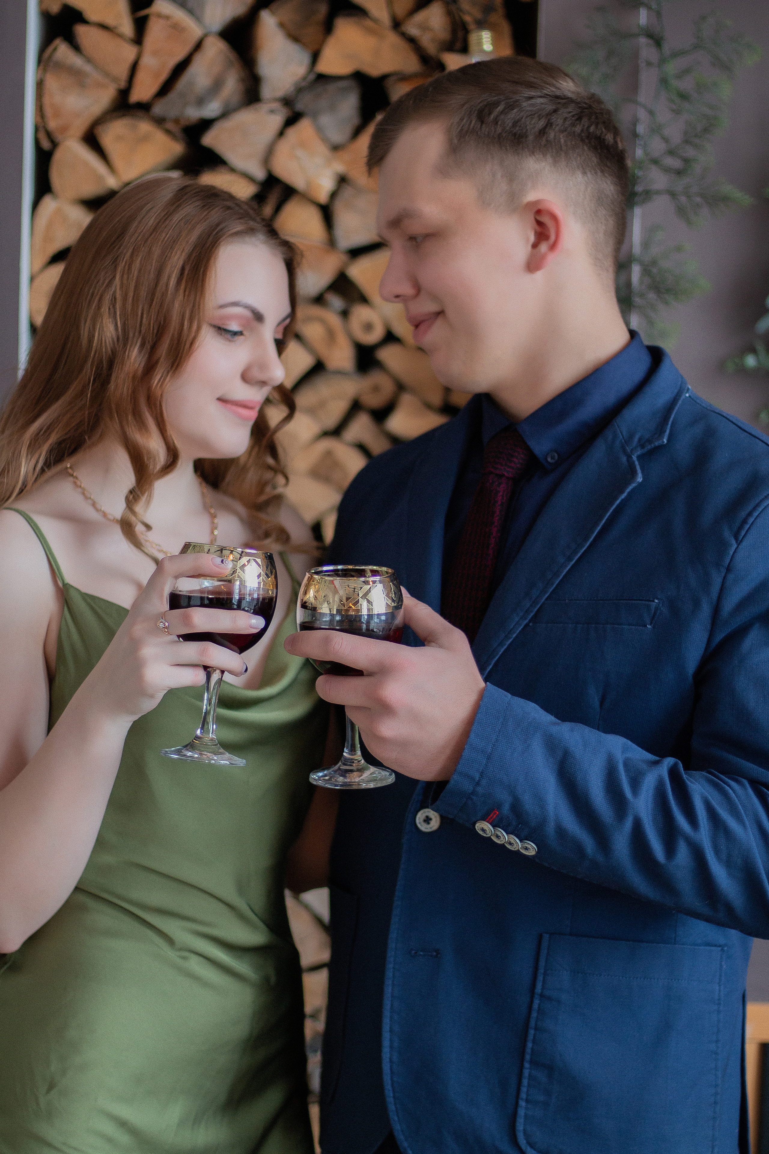 Фотосессия Love-story в студии по доступным цена Новосибирск. Семейный и свадебный фотограф Новосибирск