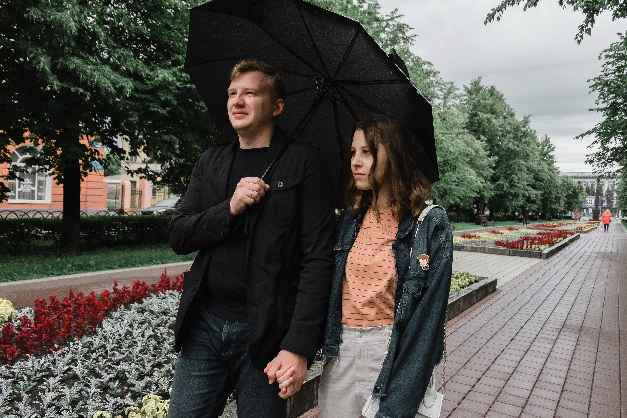 Прогулочная love story Новосибирск. Семейный и свадебный фотограф Новосибирск