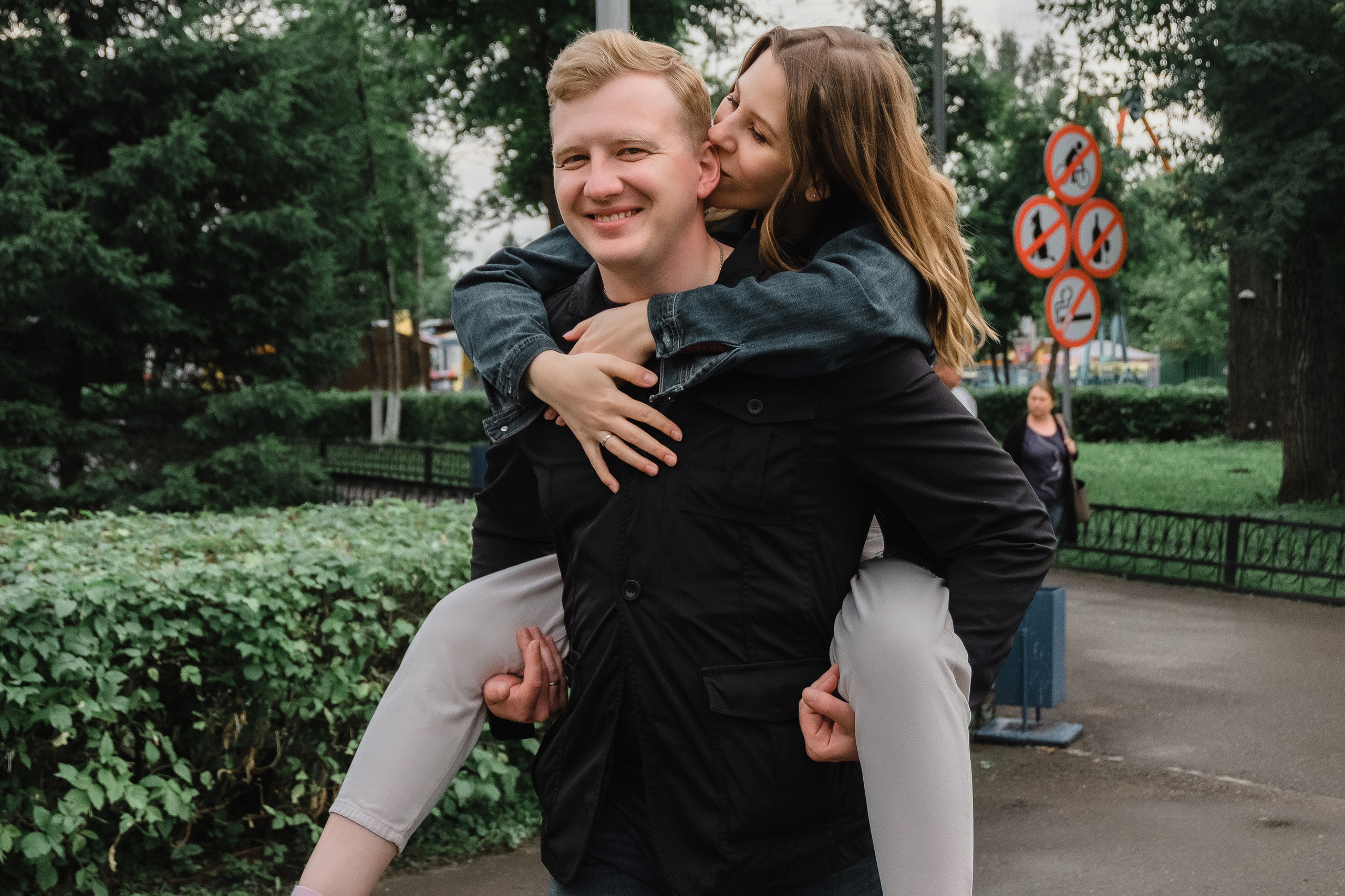 Прогулочная love story Новосибирск. Семейный и свадебный фотограф Новосибирск