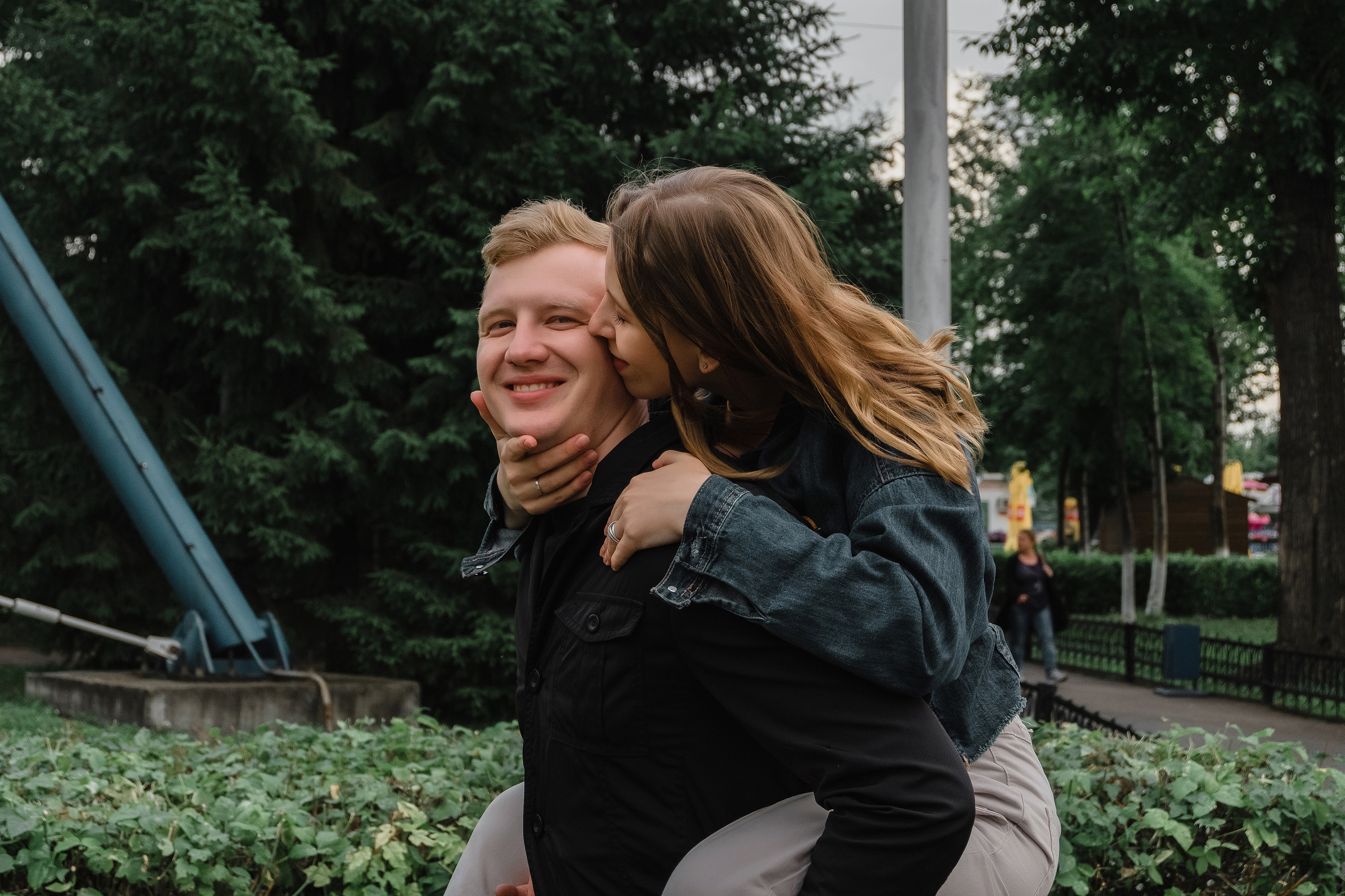 Прогулочная love story Новосибирск. Семейный и свадебный фотограф Новосибирск