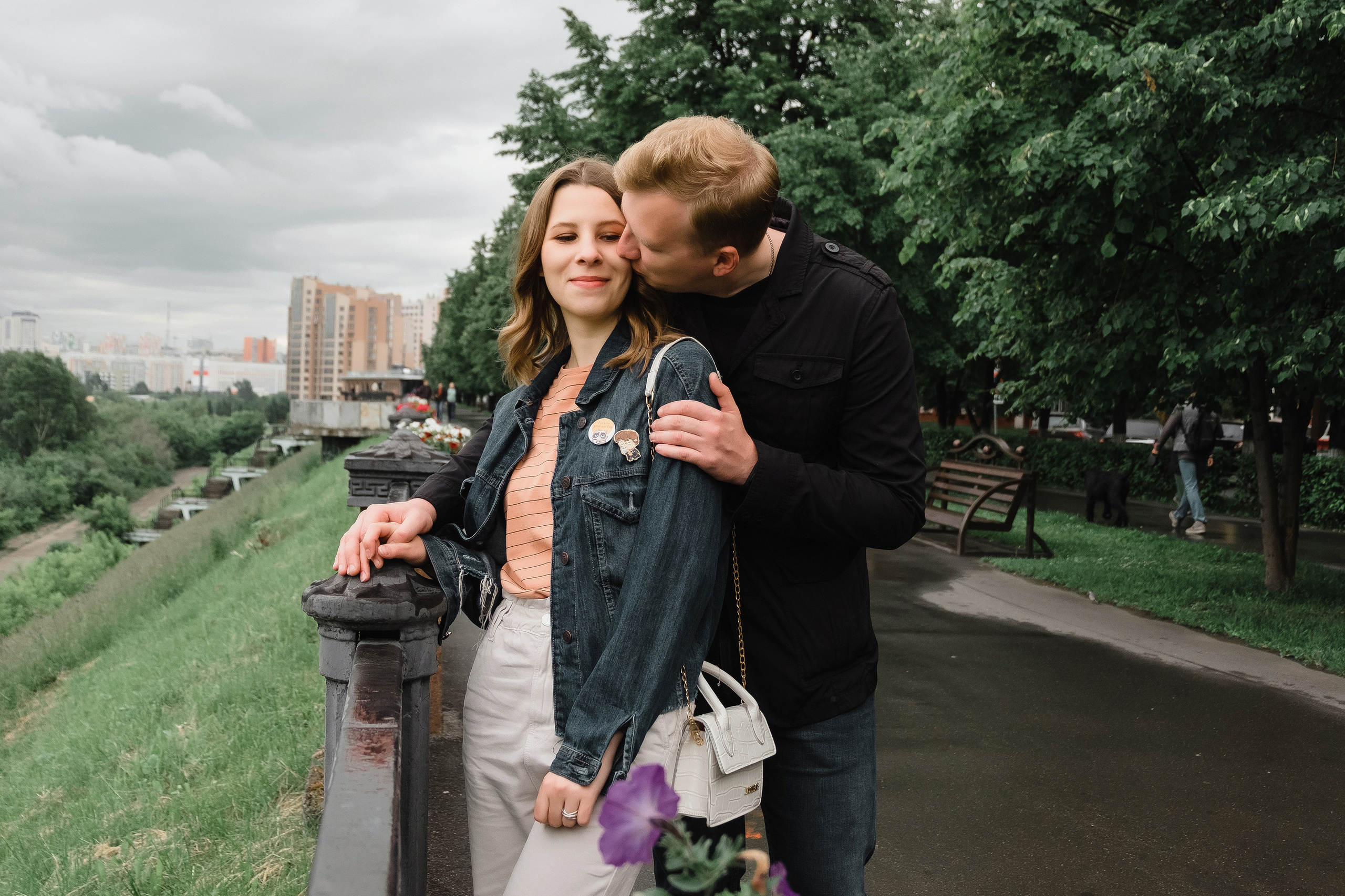 Прогулочная love story Новосибирск. Семейный и свадебный фотограф Новосибирск