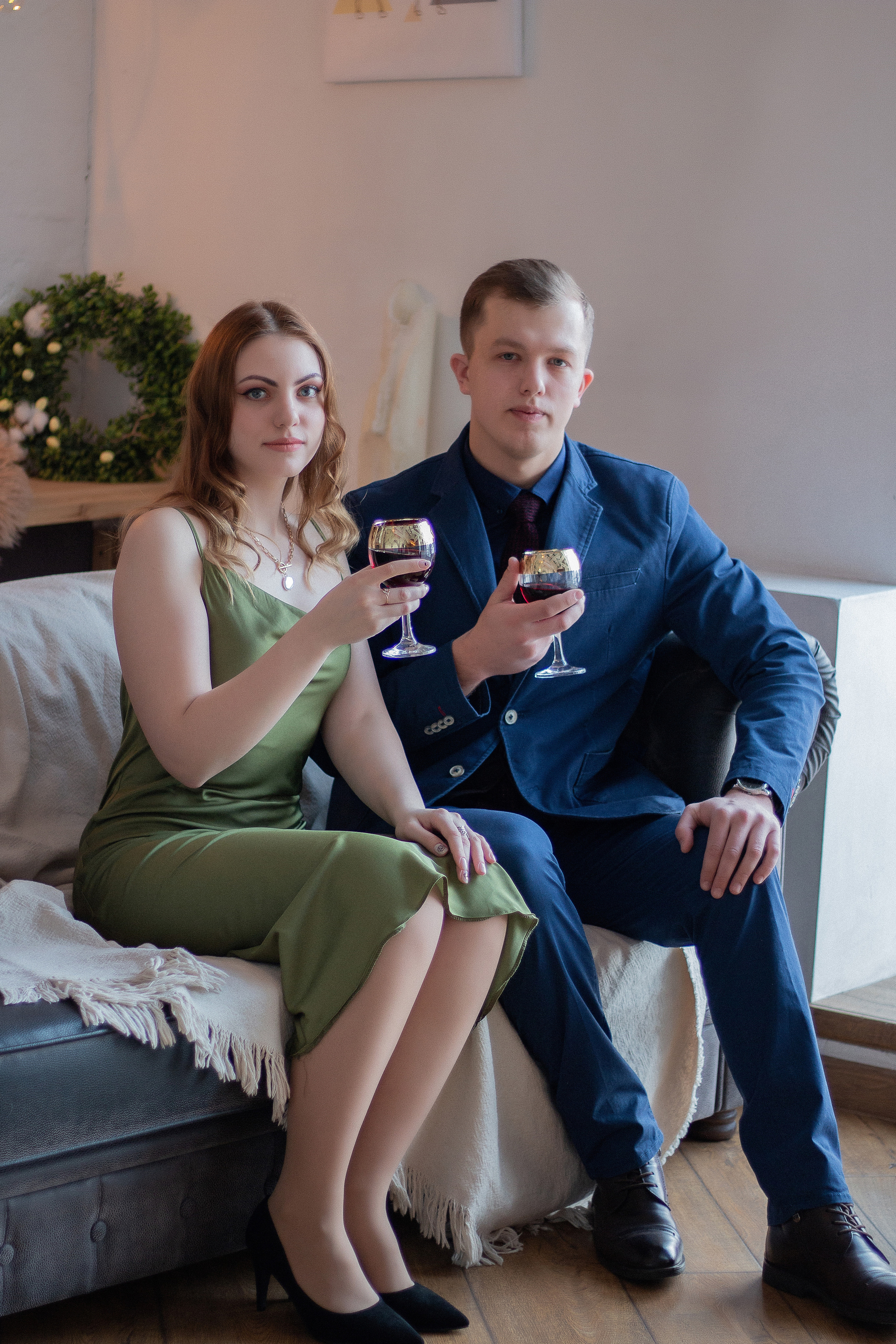 Фотосессия Love-story в студии по доступным цена Новосибирск. Семейный и свадебный фотограф Новосибирск