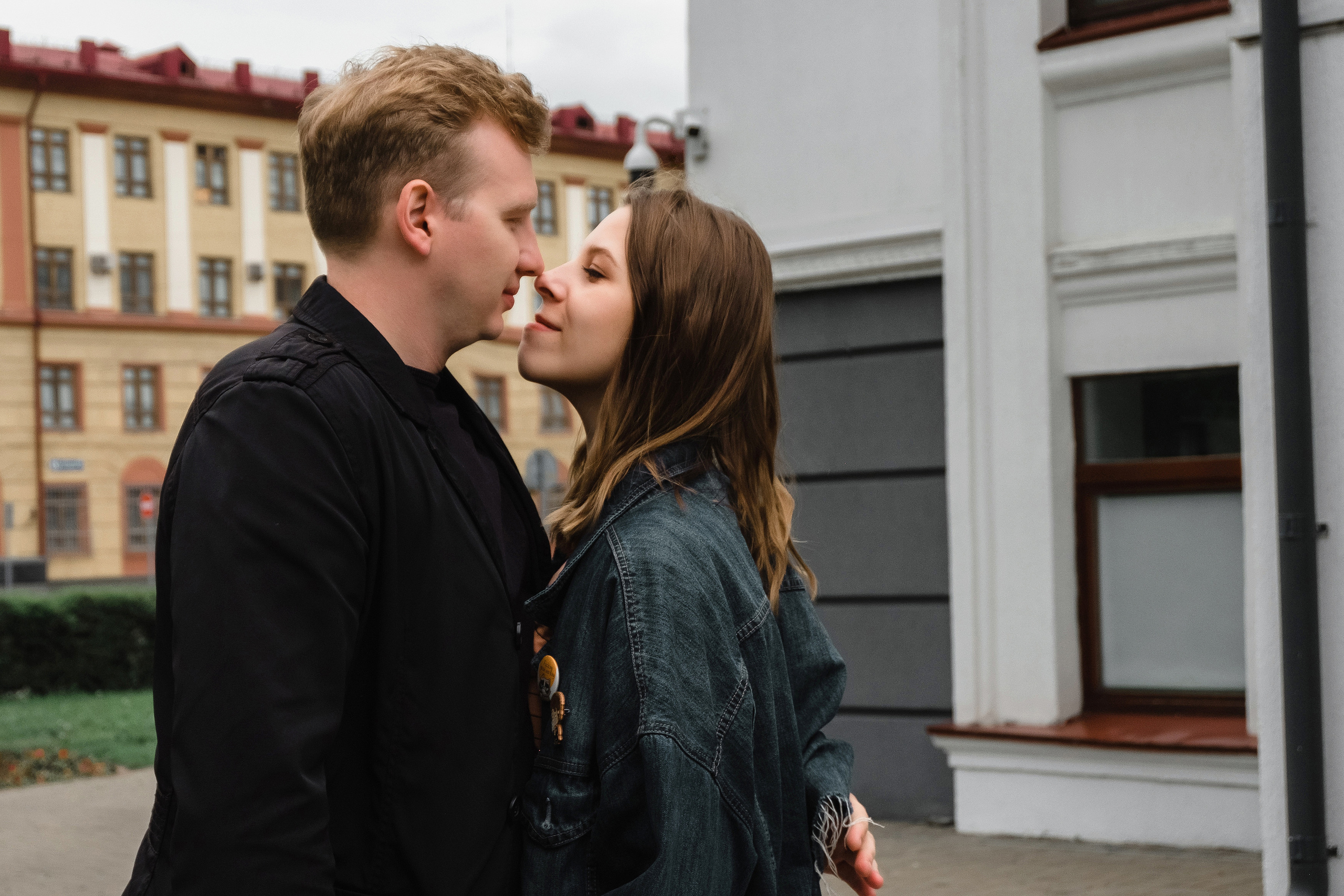 Прогулочная love story Новосибирск. Семейный и свадебный фотограф Новосибирск