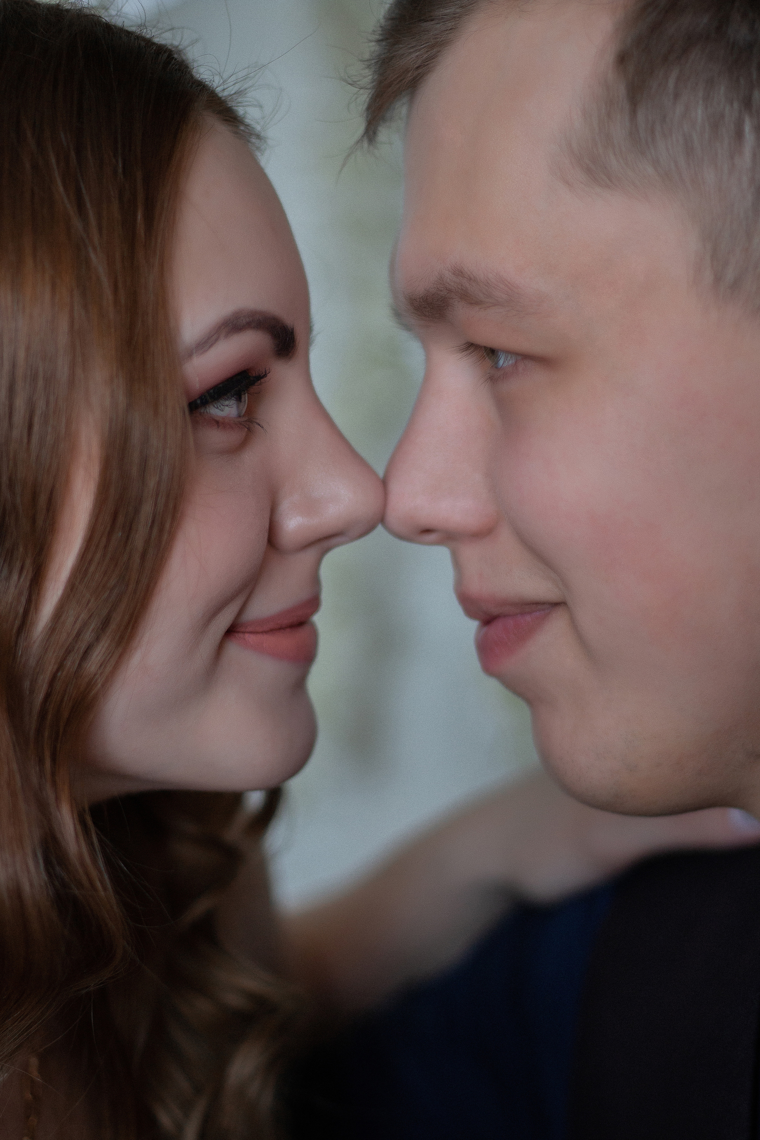 Фотосессия Love-story в студии по доступным цена Новосибирск. Семейный и свадебный фотограф Новосибирск