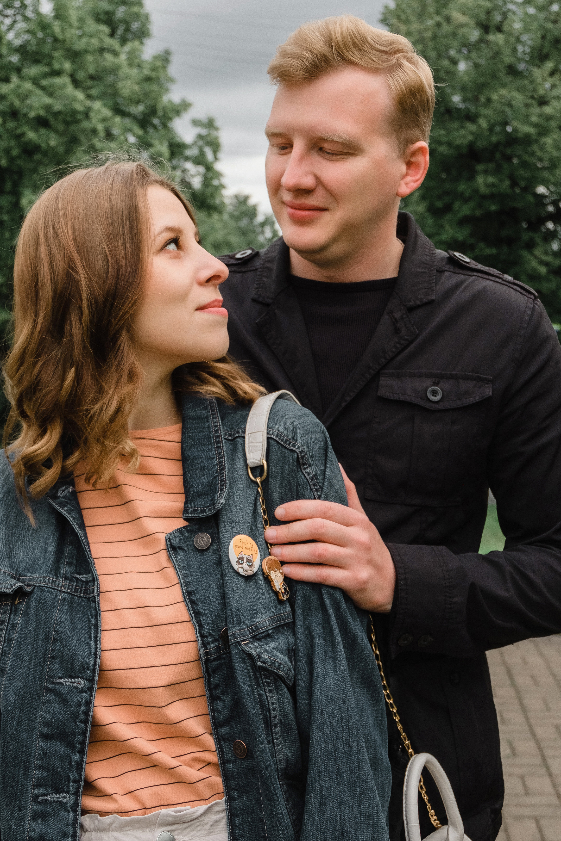 Прогулочная love story Новосибирск. Семейный и свадебный фотограф Новосибирск