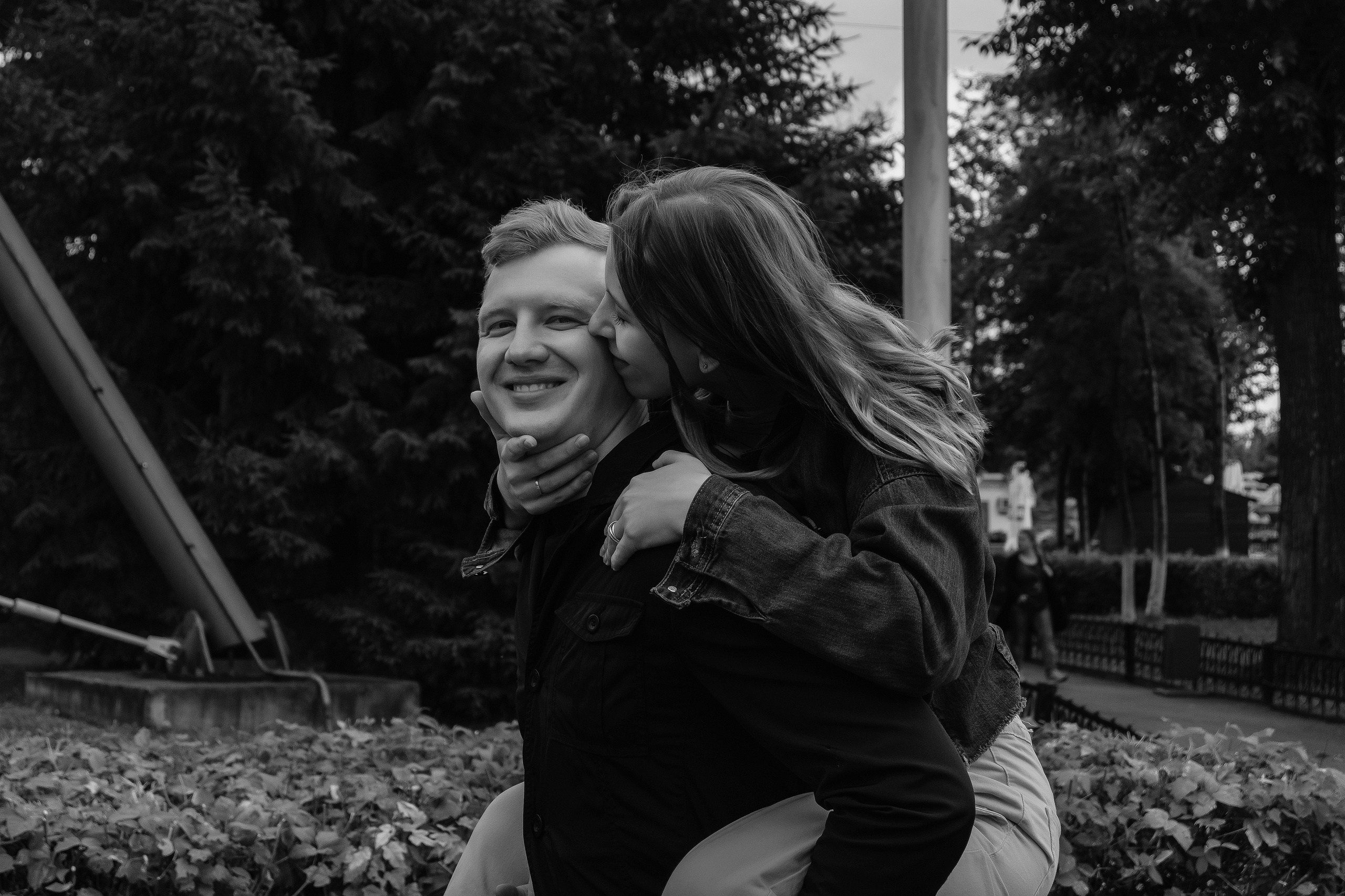 Прогулочная love story Новосибирск. Семейный и свадебный фотограф Новосибирск