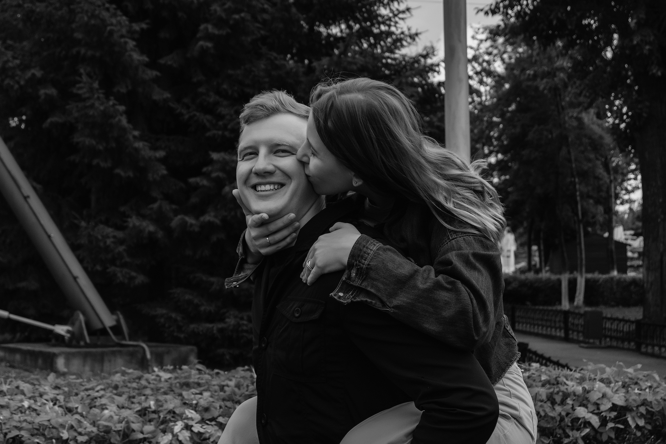 Прогулочная love story Новосибирск. Семейный и свадебный фотограф Новосибирск