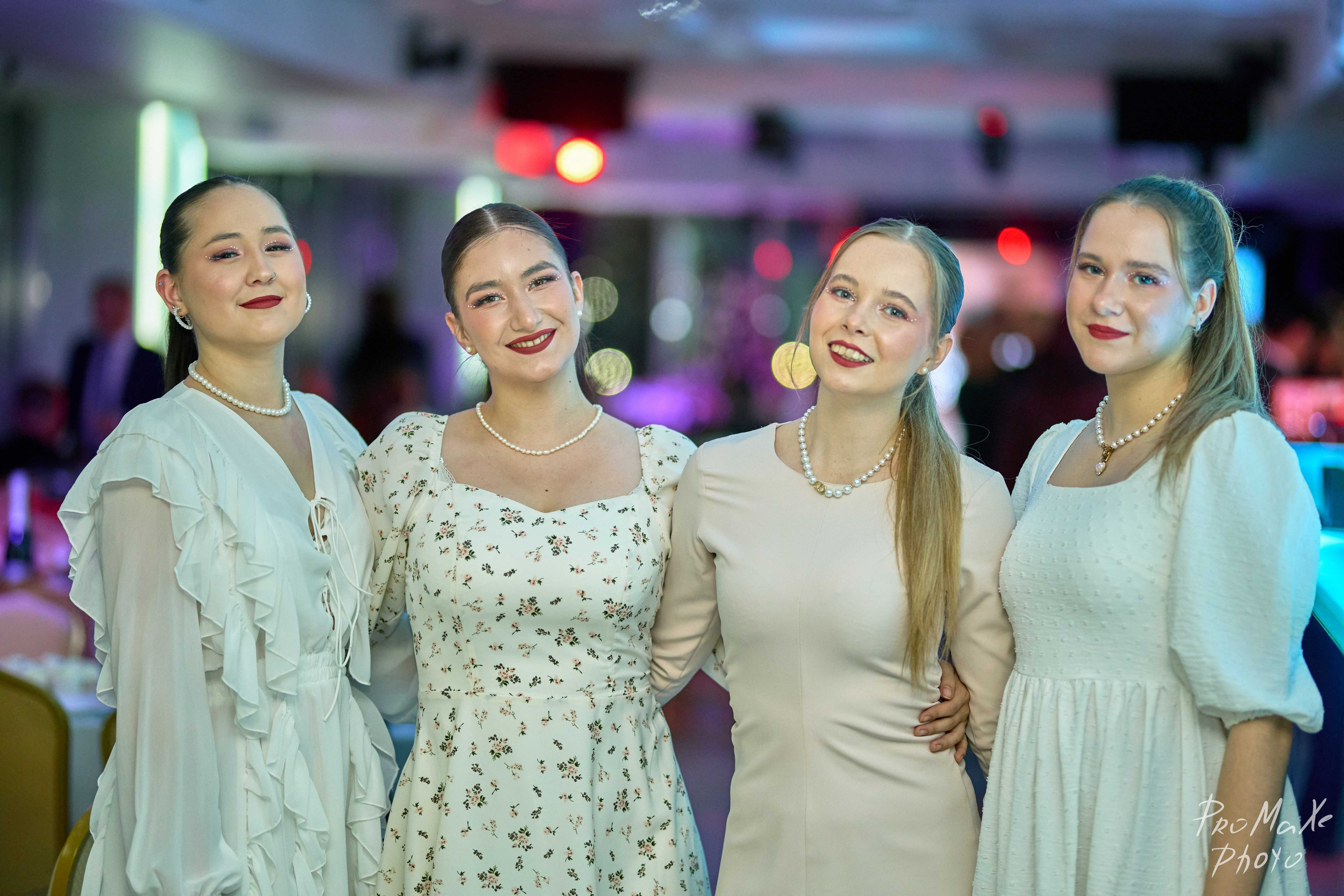 Зал КРАСА МАСС-МЕДИА ЧУВАШИИ. Владимир Суздалов (ProMaXe) — Портретный фотограф, тематические фотосессии в Чебоксарах