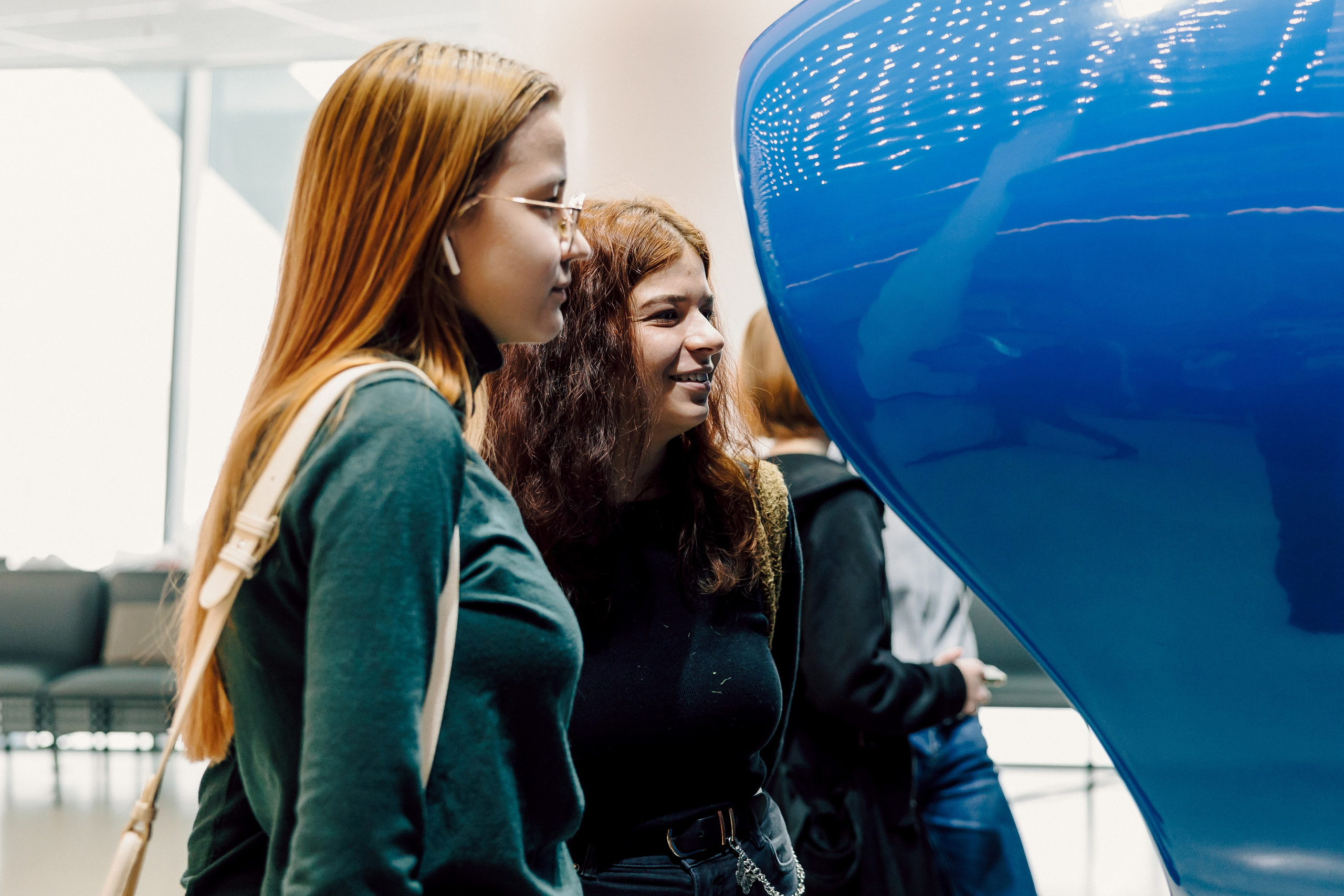 СКБ Контур — Форум будущего — Стенд. Лёшка Варзегов — фотограф