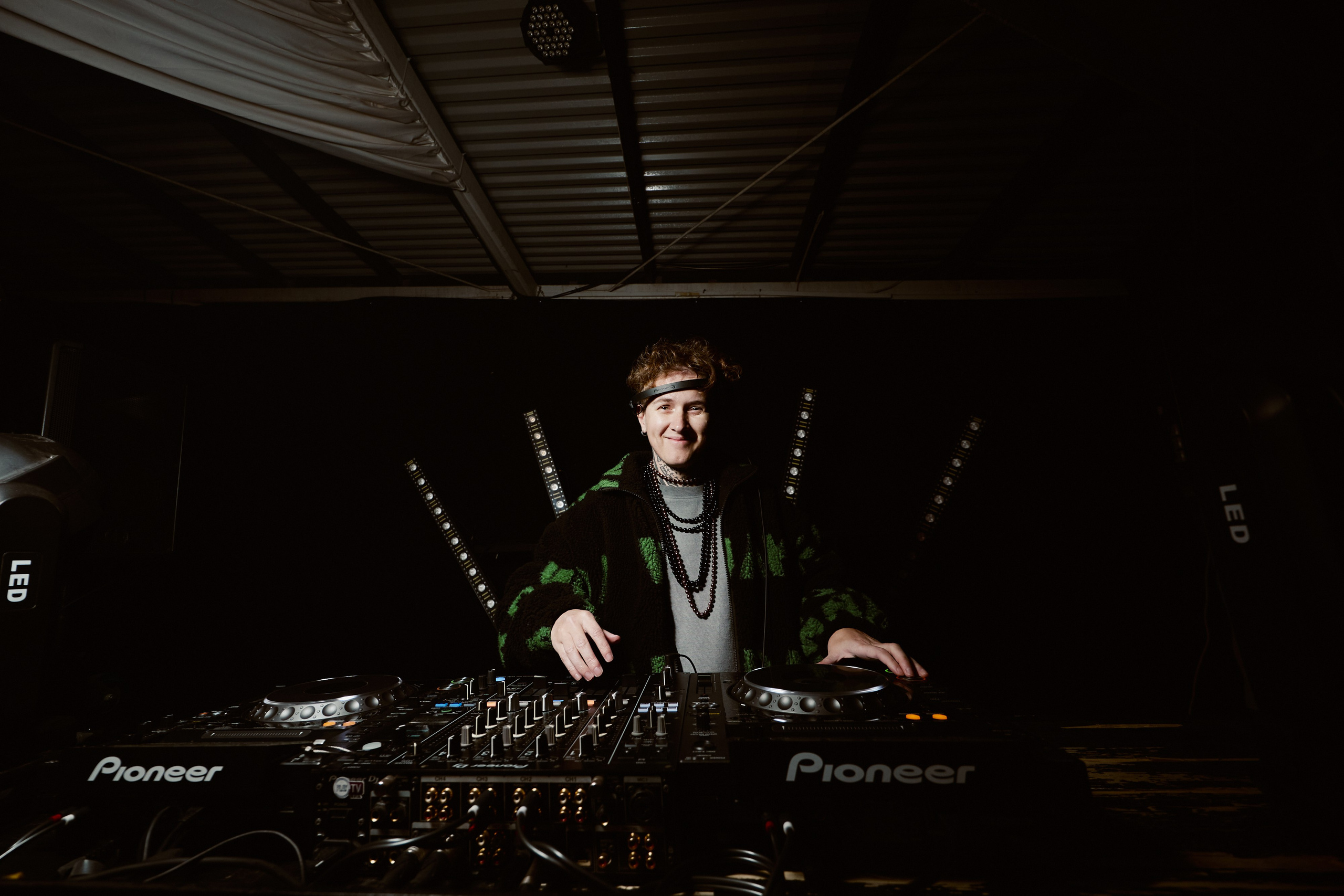 ILLEGAL FRIENDS — MIRAGE [PART III]. СВОИ. ФОТООТЧЕТЫ-СОБЫТИЯ-МЕСТА