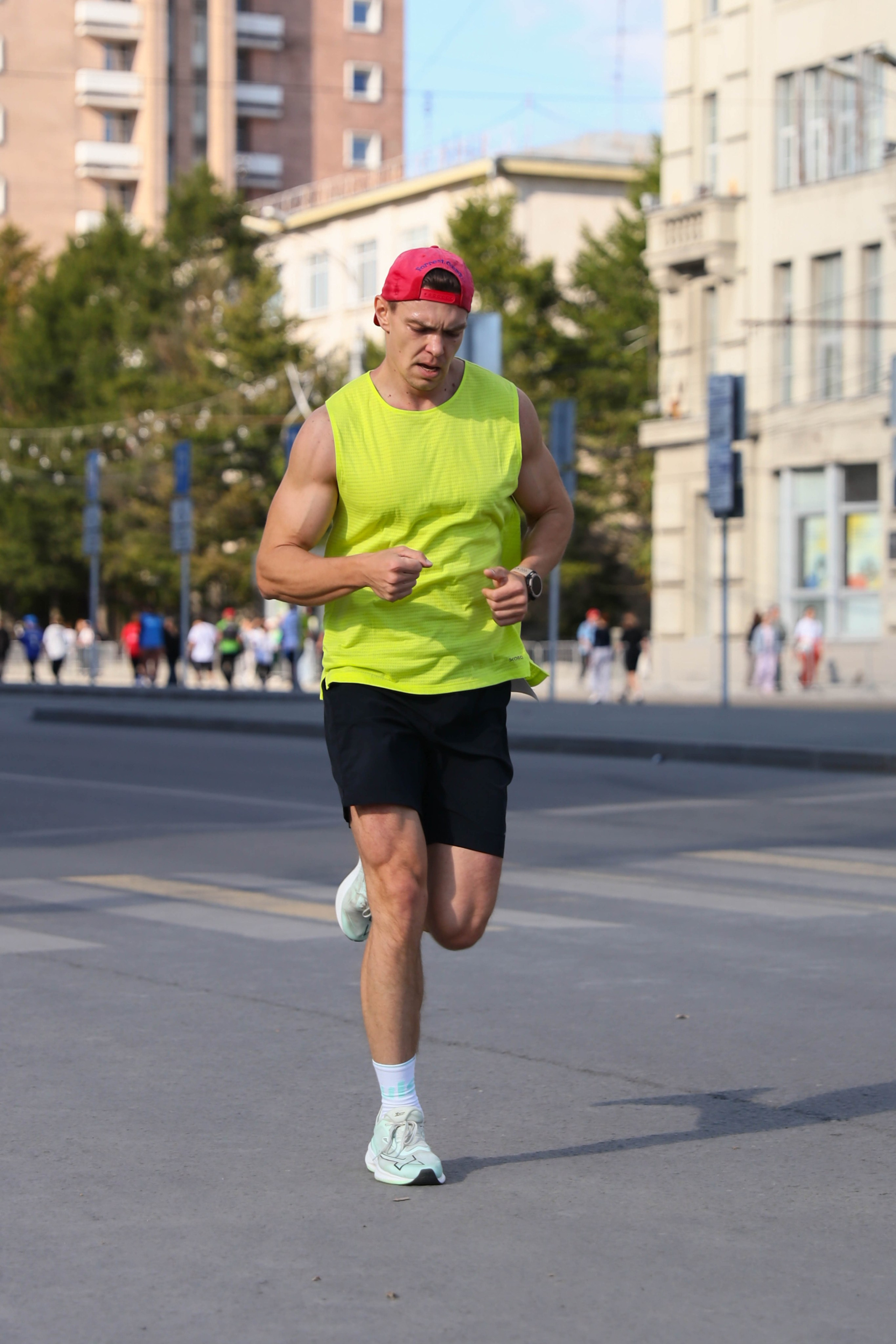 Полумарафон А. Раевича 2025. Репортажный фотограф в Новосибирске Алена Помазунова