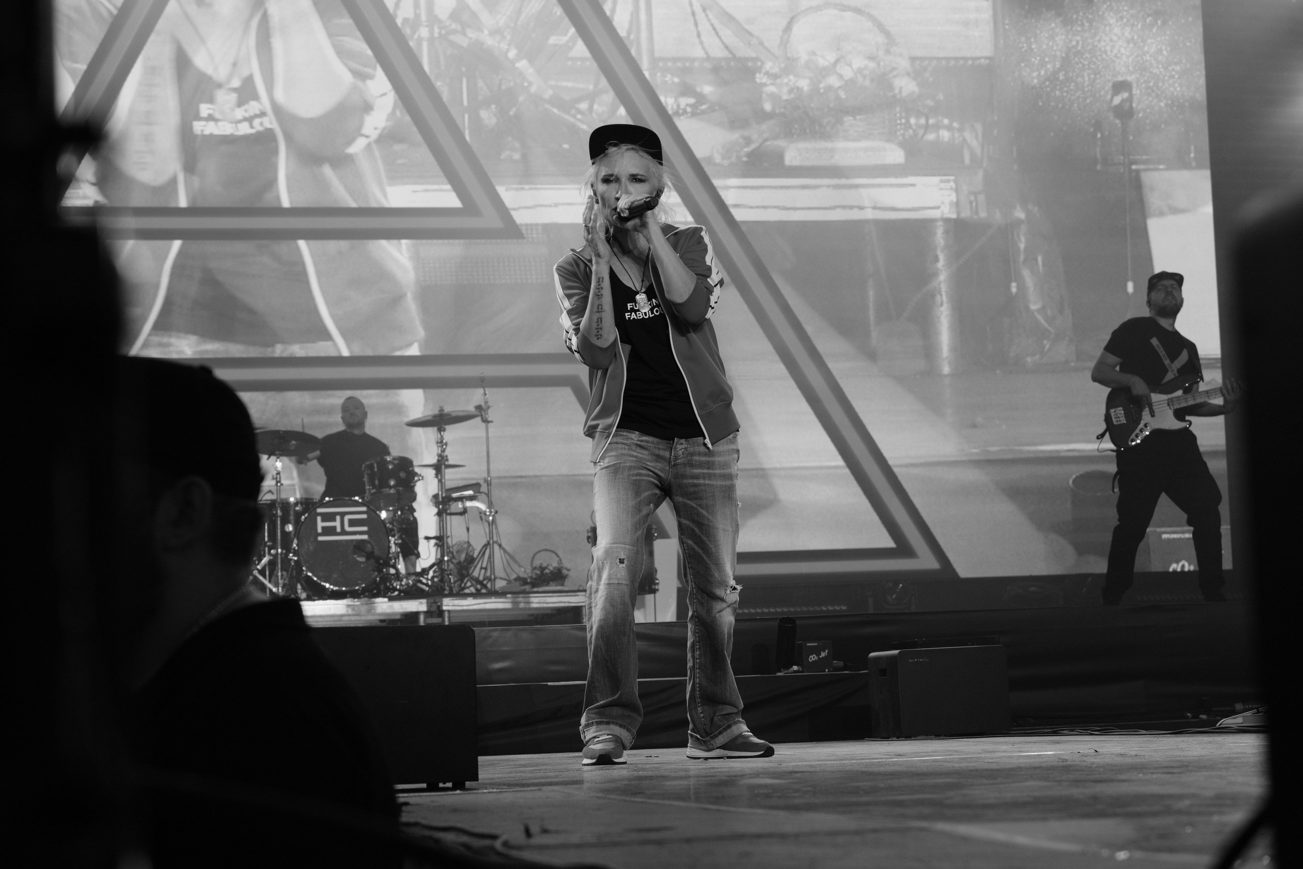 Диана Арбенина (группа «Ночные снайперы») — Москва, МТС Live Лето 2024. RedGeek - блогер и стручњак за образовање и ИТ Кирил Ситнов