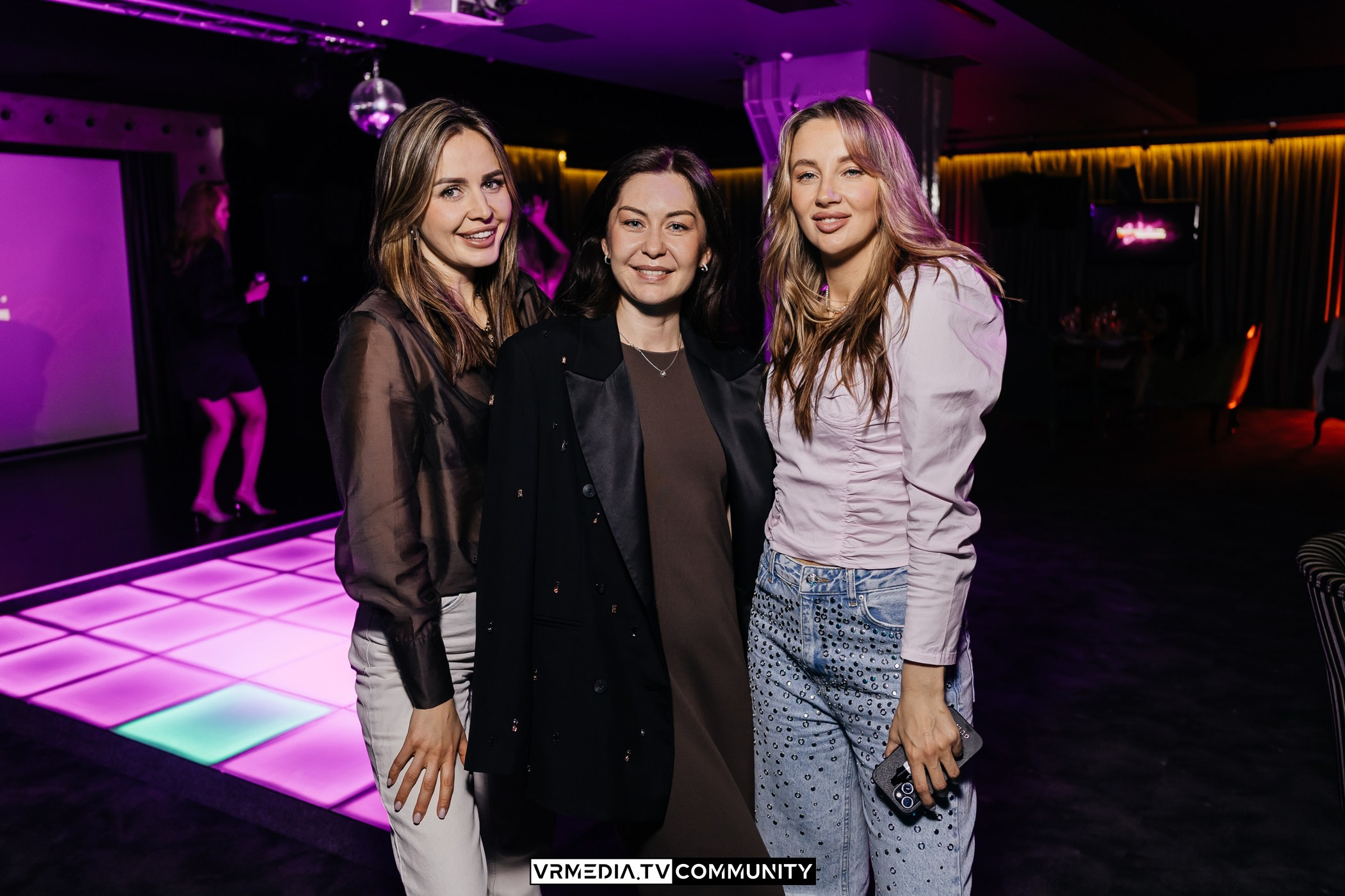 Караоке-бар «Volna»: День Победы!