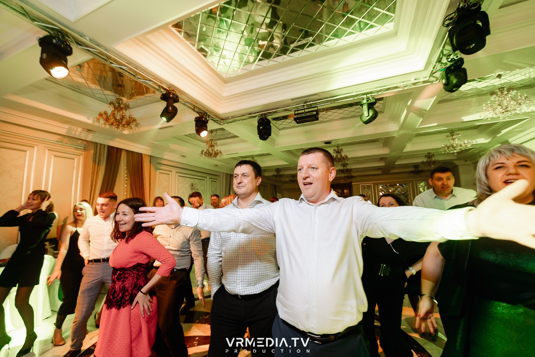 Новогодний вечер в ресторане «Лазурный Берег»