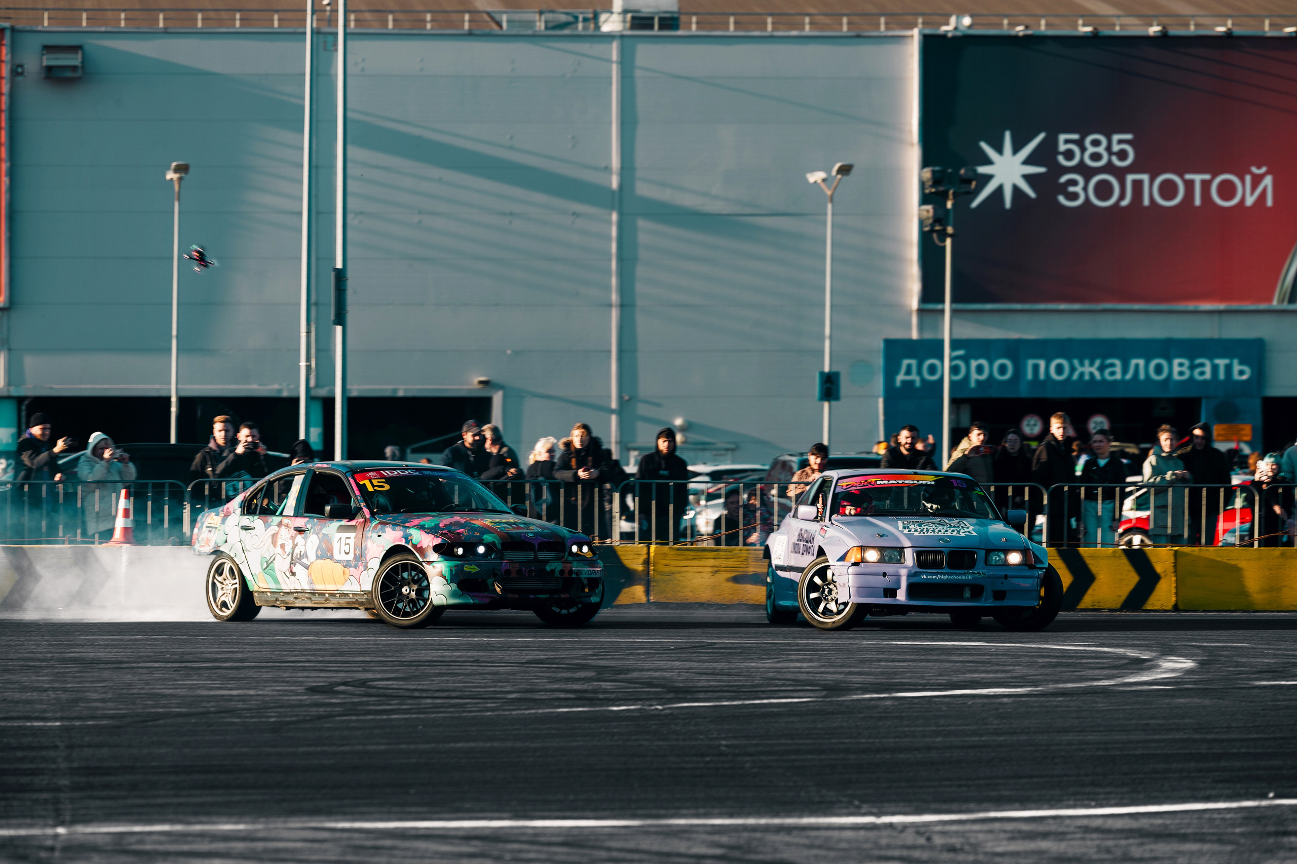 Фотографии закрытия сезона 2025 VibeSide — дрифт и автошоу у МЕГА Дыбенко, Санкт-Петербург