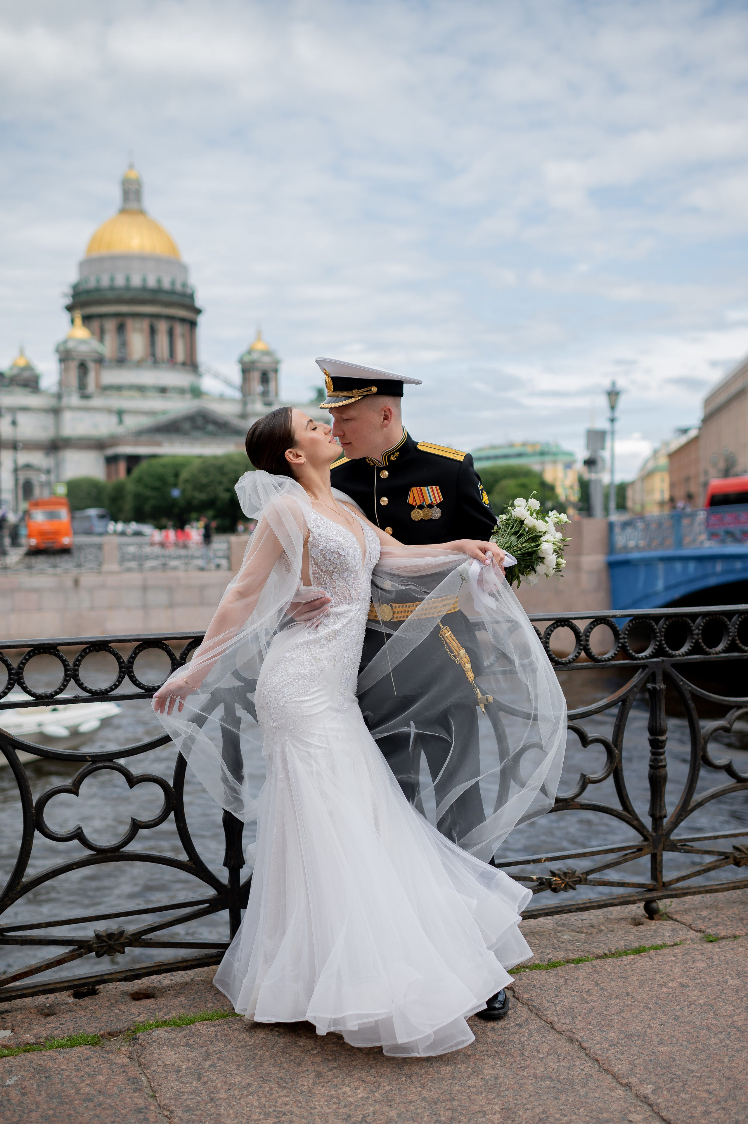 Елизавета и Максим (фотосессия у Дворца Штиглица, набережная Мойки и у Законодательного собрания). Портретный, семейный и свадебный фотограф в Санкт-Петербурге и в Пушкине Ширяев Денис