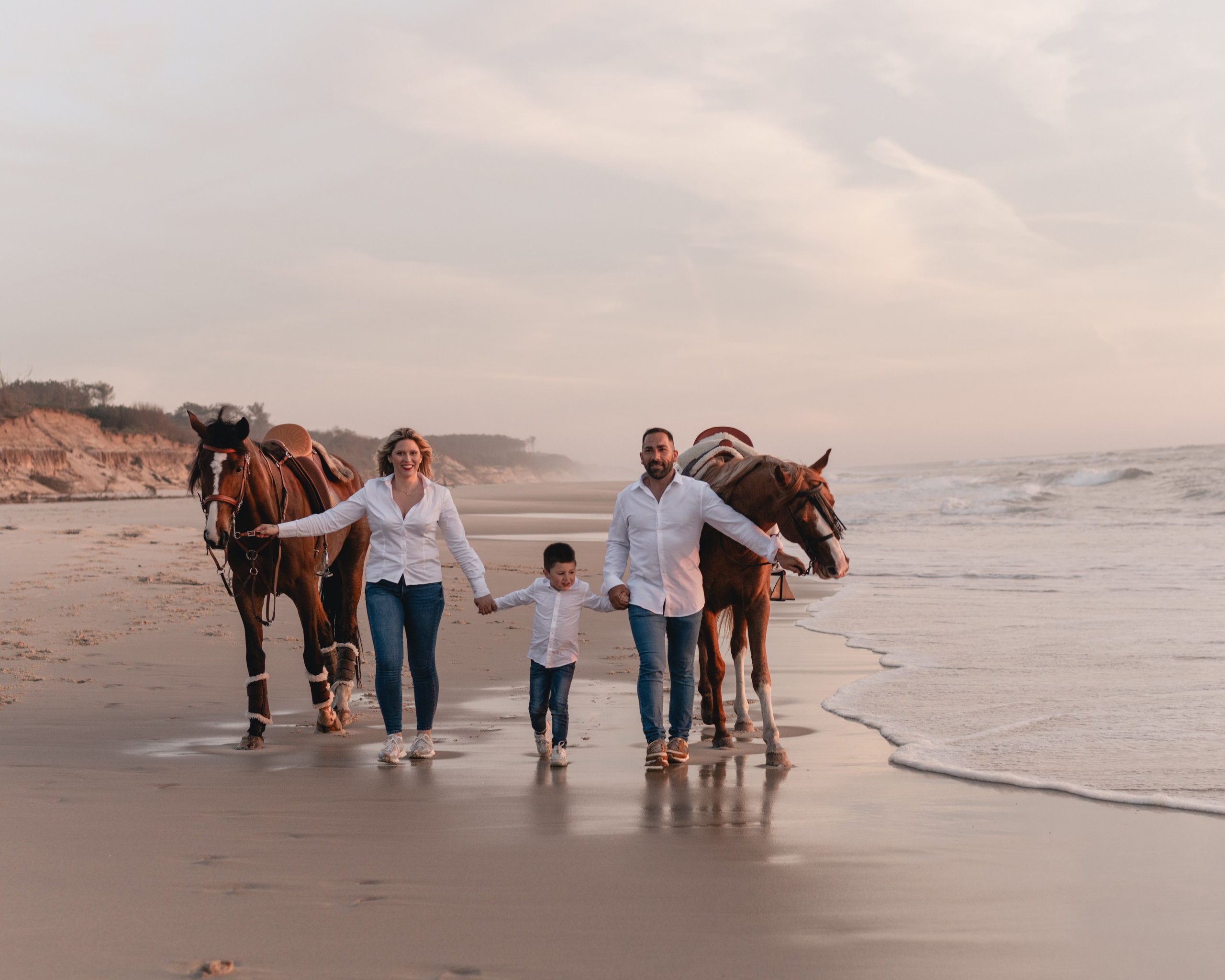 MOTHER’S DAY. Anastasiia Antoniuk portrait, family and couple photographer, Portugal