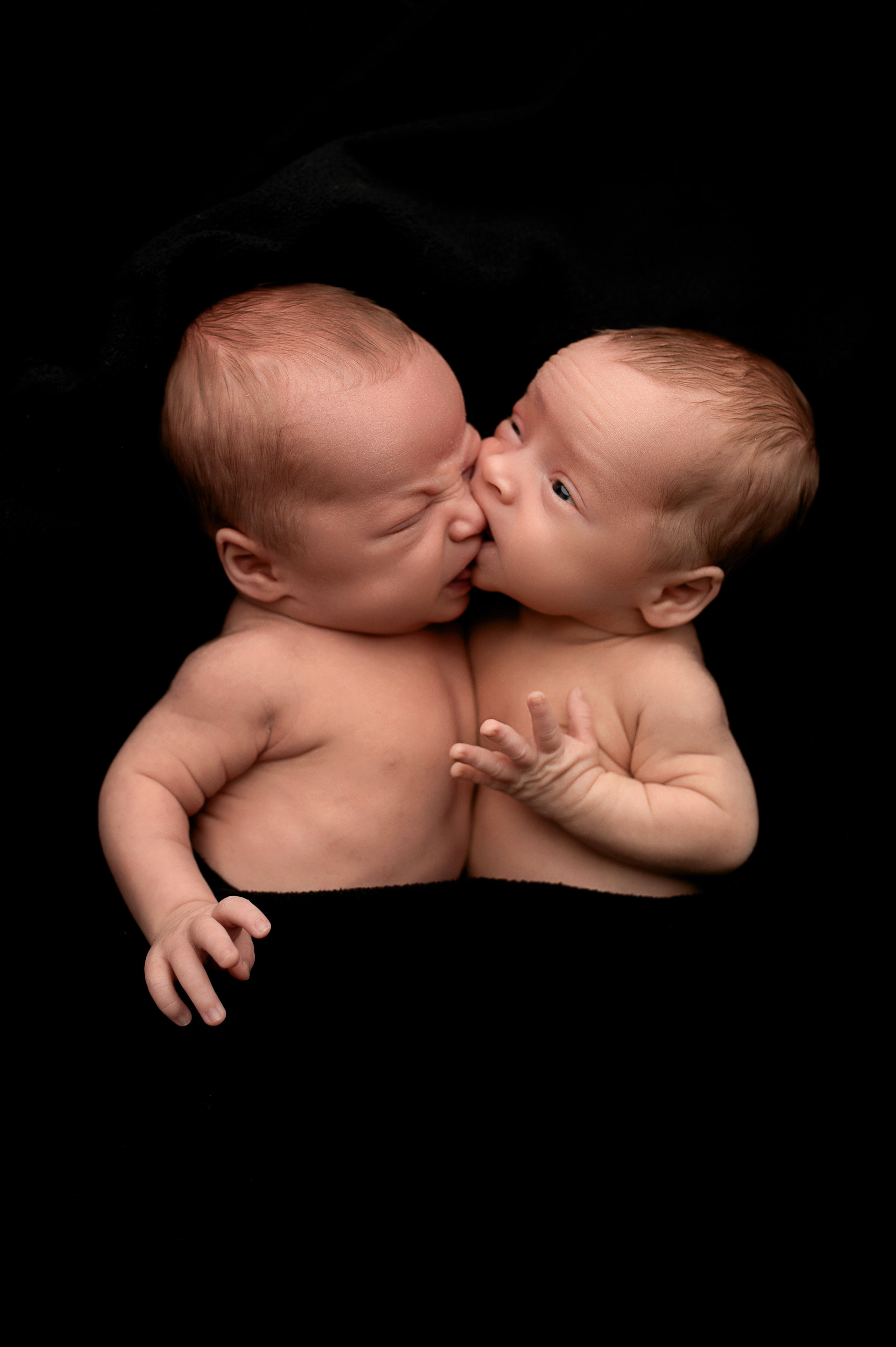 Новорождённые двойняшки/близняшки. Детский фотограф новорождённых в Минске Боровик Екатерина