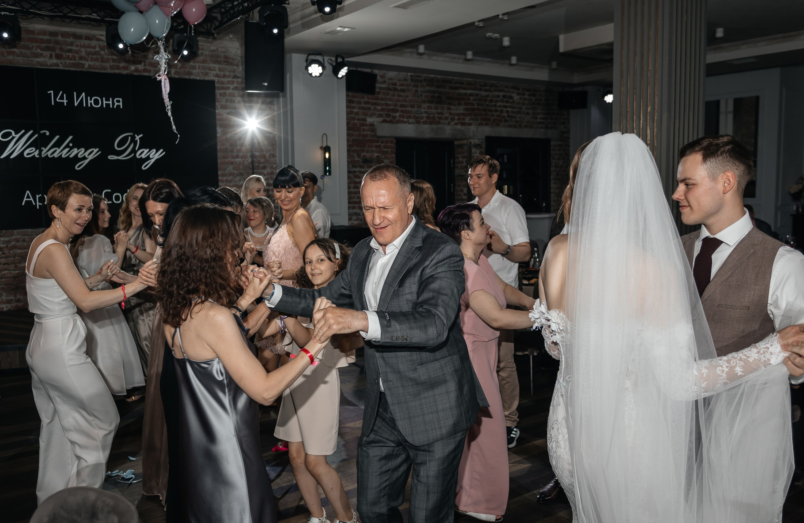 Артём & София | 14.06.25. Свадебный и семейный фотограф в Омске Евгения Хакимова