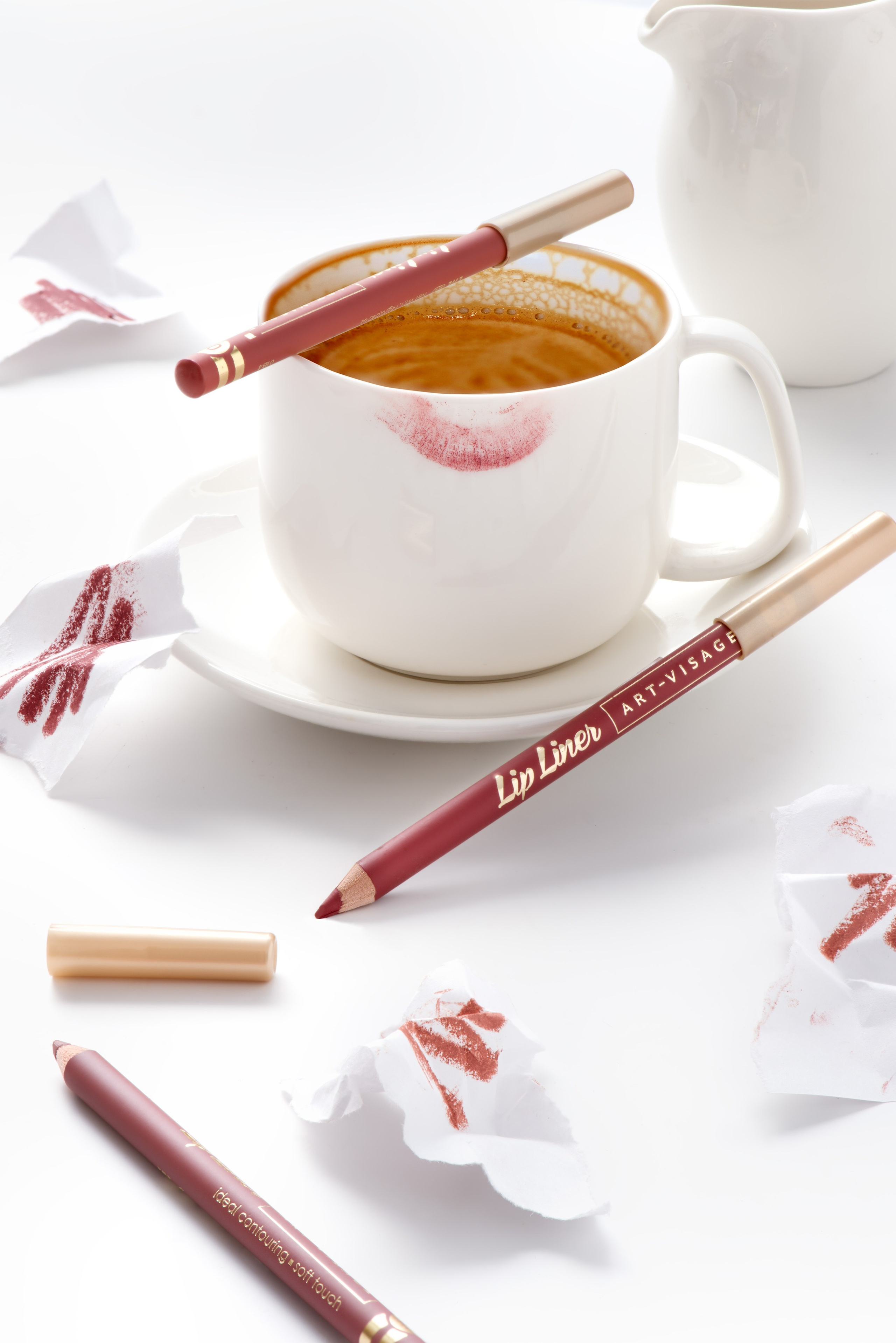 Съемка декоративной косметики. Александра Чекалина Предметный фотограф Барнаул