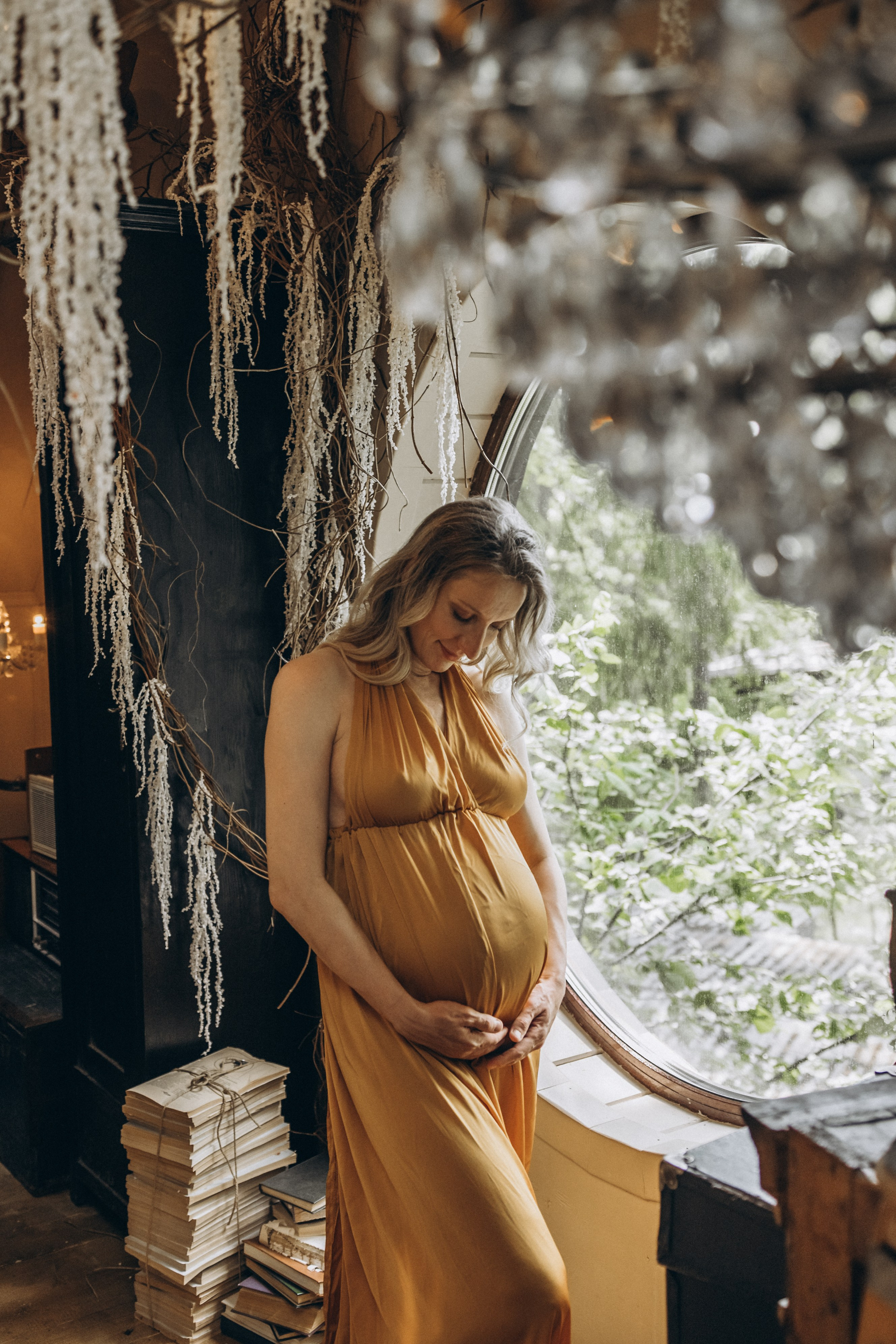 На заброшенном чердаке. Гаврилова Настя семейный фотограф lifestyle в Москве