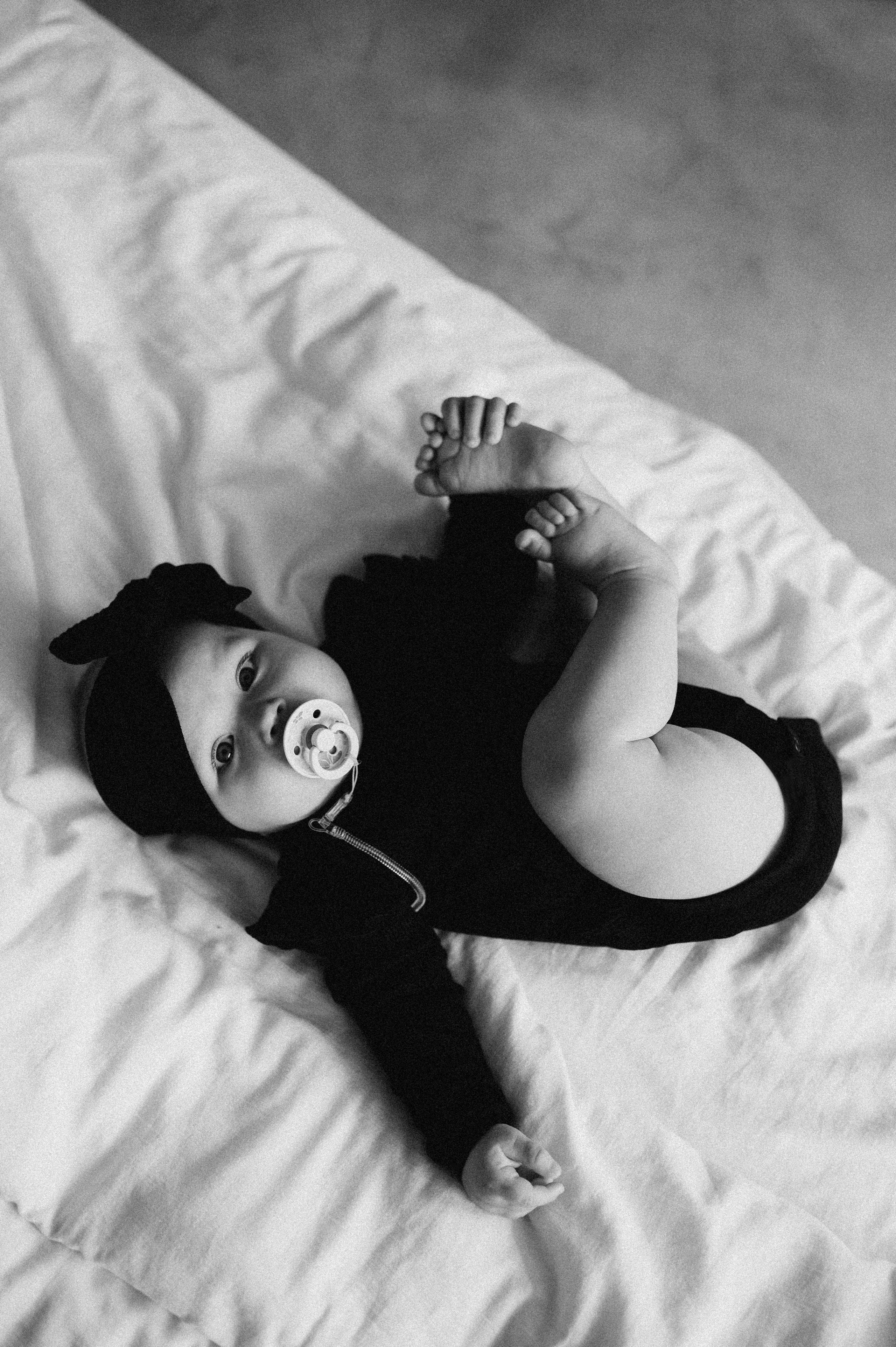 Студийная семейная фотосессия на 6 месяцев. Семейный фотограф в Новосибирске Женя Индрикова