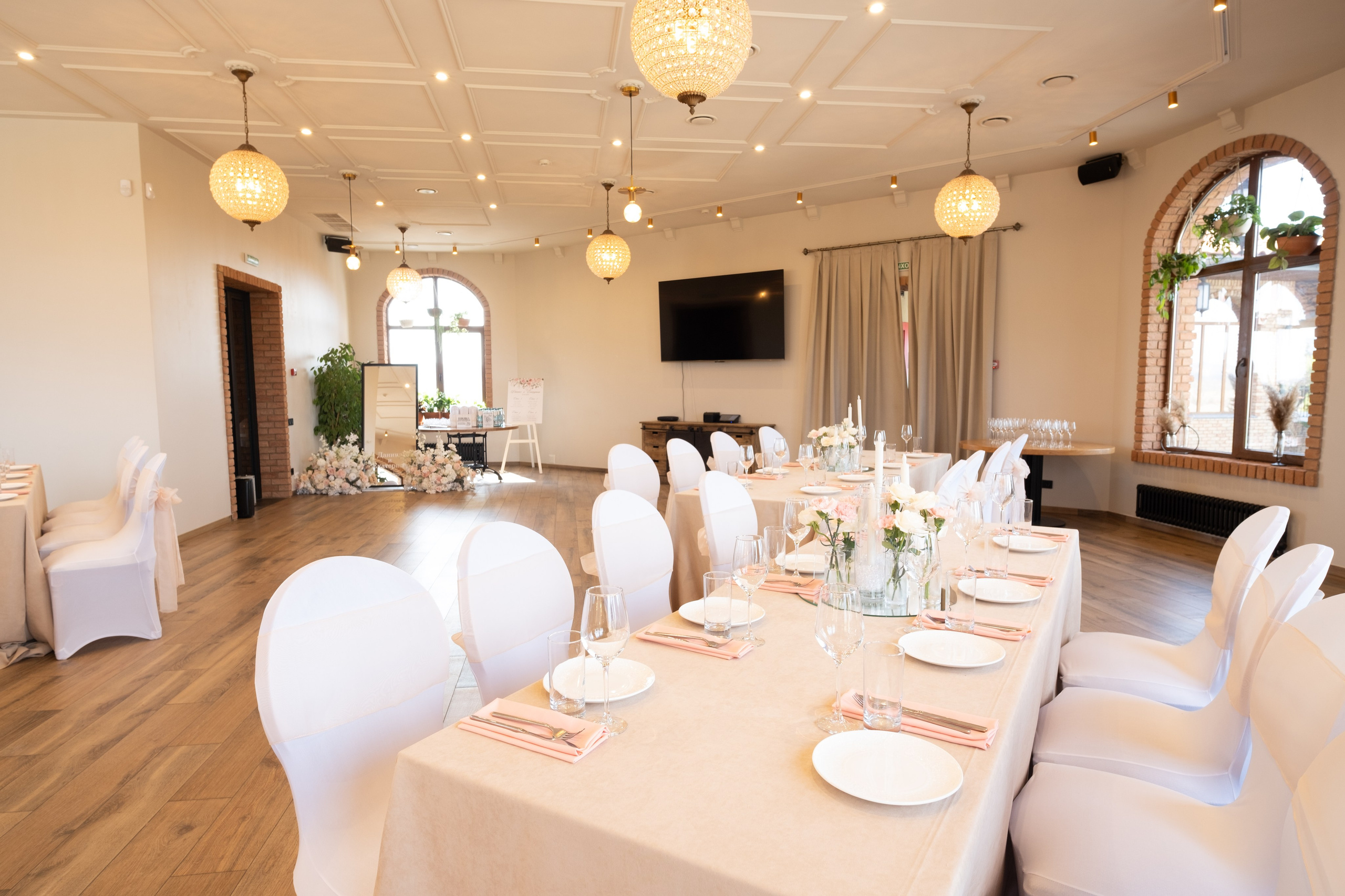 Самые красивые локации города Севастополь. Где пофотографироваться в Севастополе? Локации для фото. 1 место. Первое место. Место. Бывшее мес. Профессиональная фотосъемка в Крыму. Натуральные эмоции и живые кадры. Забронируйте дату прямо сейчас!