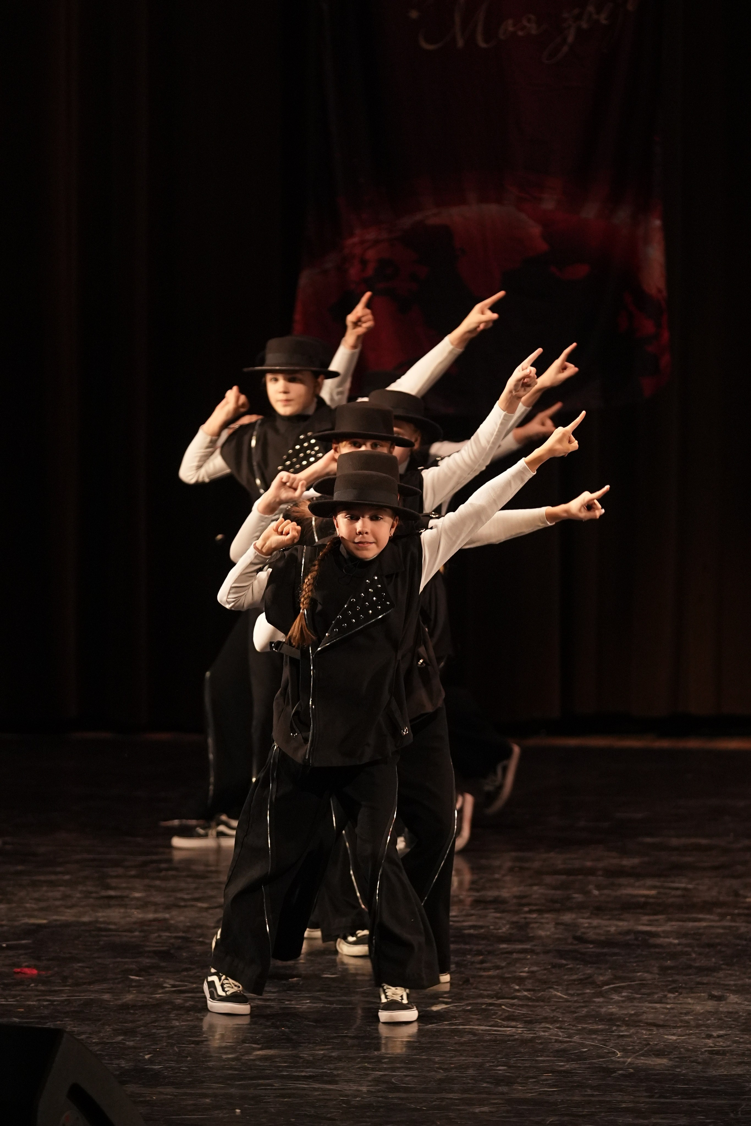 7 декабря, блок 1, г. Москва. Золотое яблочко