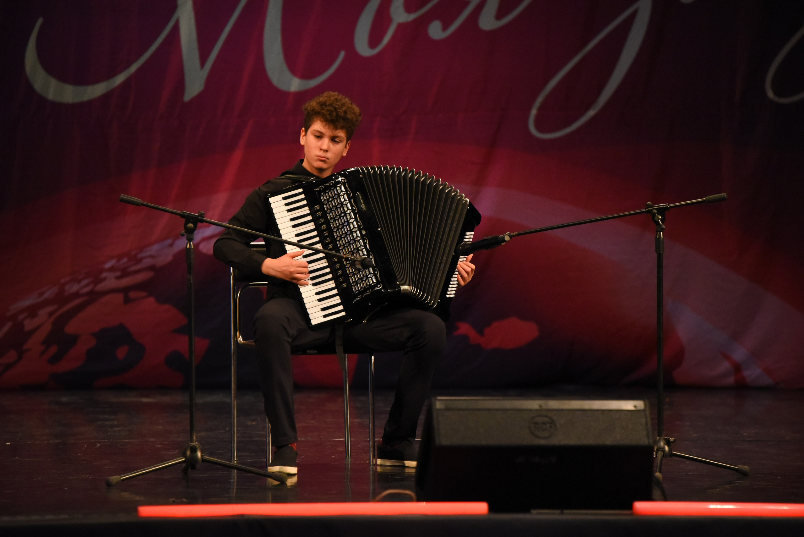 13 декабря, г. Калининград. Золотое яблочко