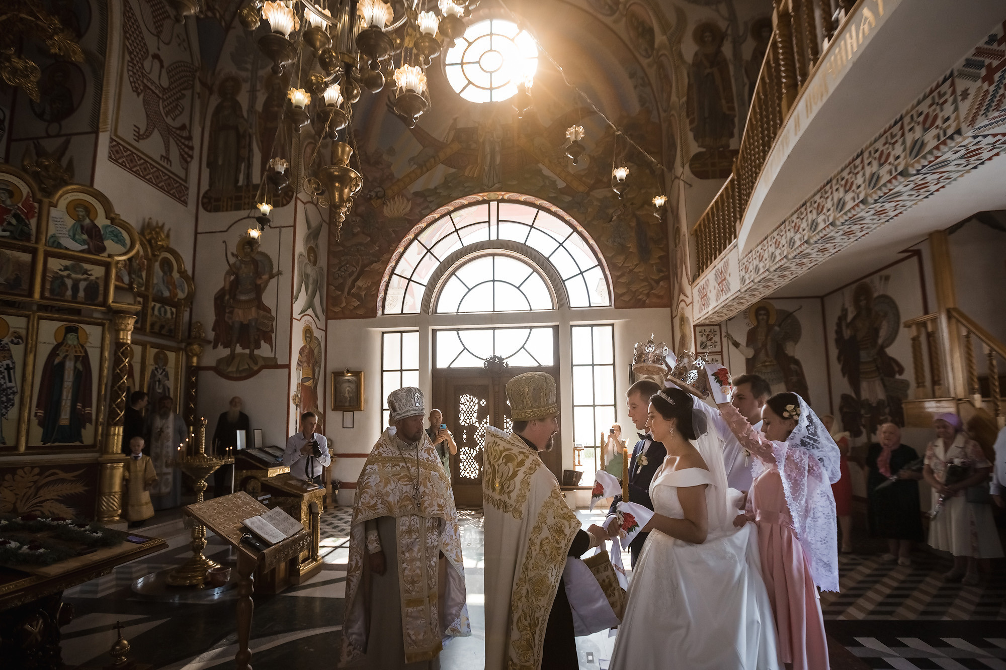 Венчание Петра и Феодосии в Храме-маяке Николая Чудотворца. Свадебный фотограф, фотосъемка в Крыму, Севастополе, Симферополе, Ялте