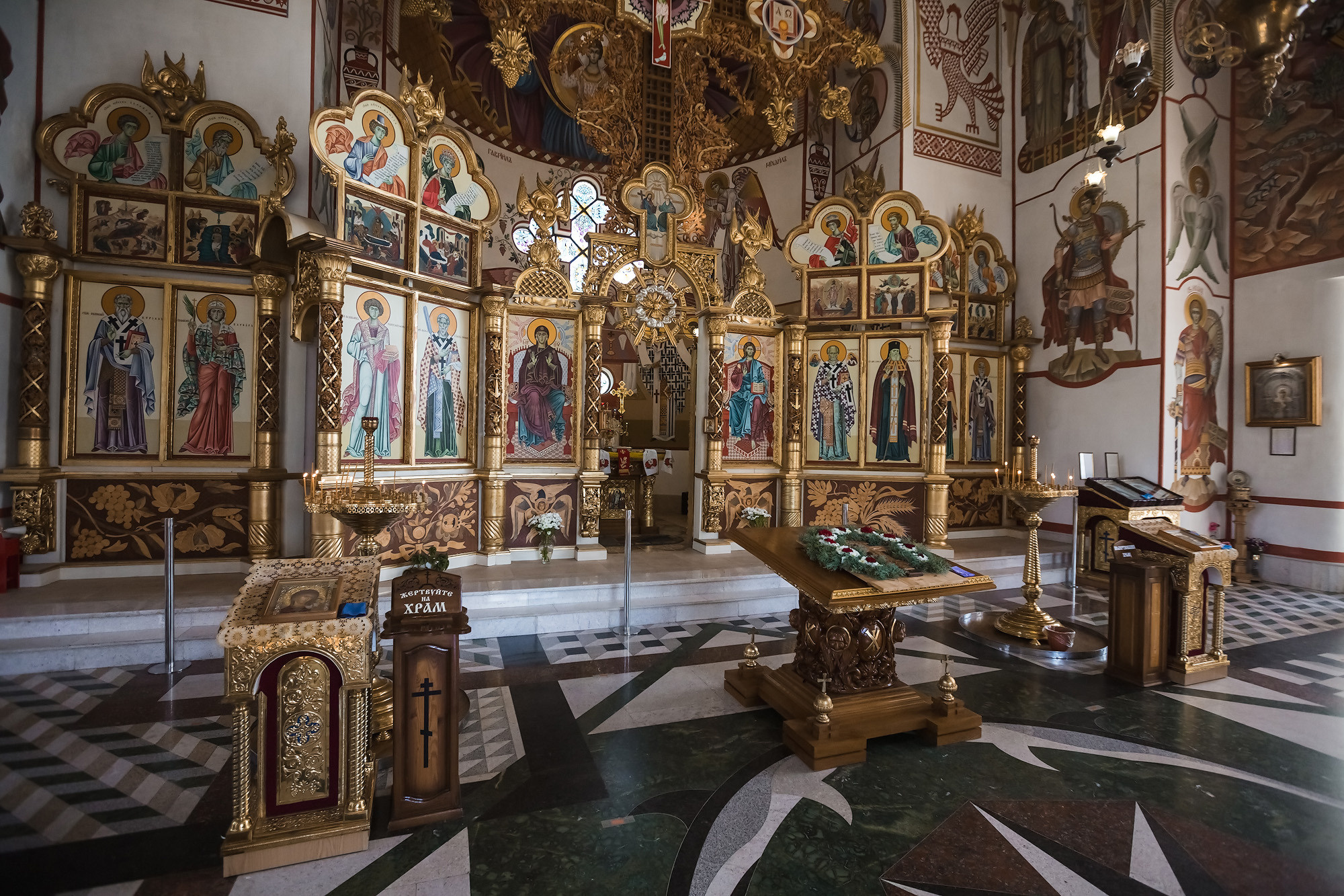 Венчание Петра и Феодосии в Храме-маяке Николая Чудотворца. Свадебный фотограф, фотосъемка в Крыму, Севастополе, Симферополе, Ялте