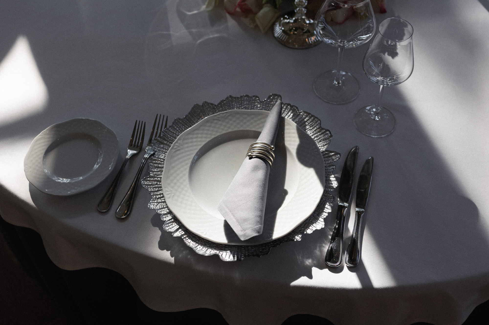 Алексей и Екатерина - свадьба для двоих в отеле Pallasa в Ялте. Свадебный фотограф, фотосъемка в Крыму, Севастополе, Симферополе, Ялте