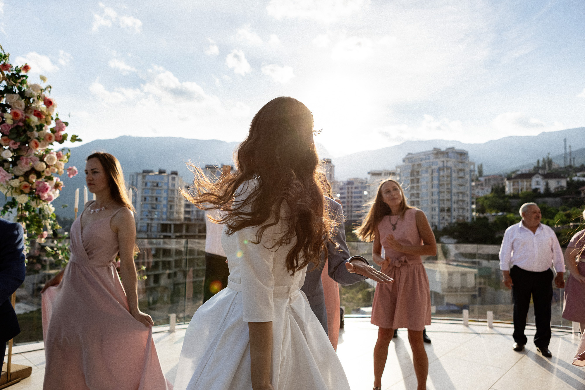 Женя и Настя - свадьба в Гурзуфе в отеле Алтея и Ливадийском дворце. Свадебный фотограф, фотосъемка в Крыму, Севастополе, Симферополе, Ялте