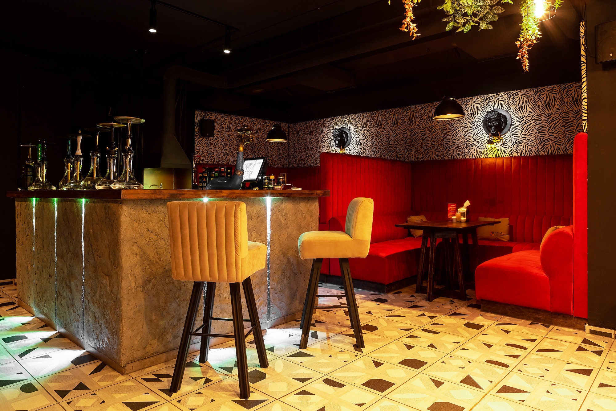 Фотосессия интерьеров кафе Место и кальянной Gorilla Hookah. Свадебный фотограф, фотосъемка в Крыму, Севастополе, Симферополе, Ялте