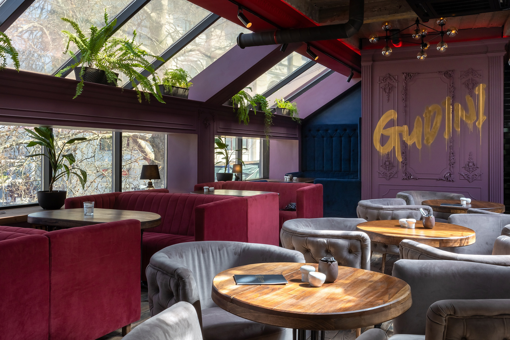 Интерьерная фотосъёмка ресторана Gudini и кафе Mon ami в Севастополе. Свадебный фотограф, фотосъемка в Крыму, Севастополе, Симферополе, Ялте