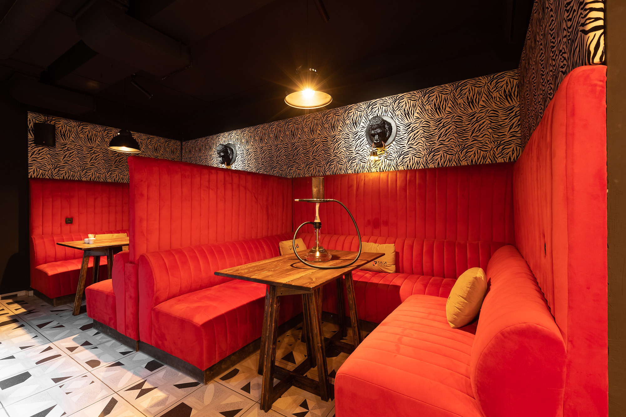 Фотосессия интерьеров кафе Место и кальянной Gorilla Hookah. Свадебный фотограф, фотосъемка в Крыму, Севастополе, Симферополе, Ялте