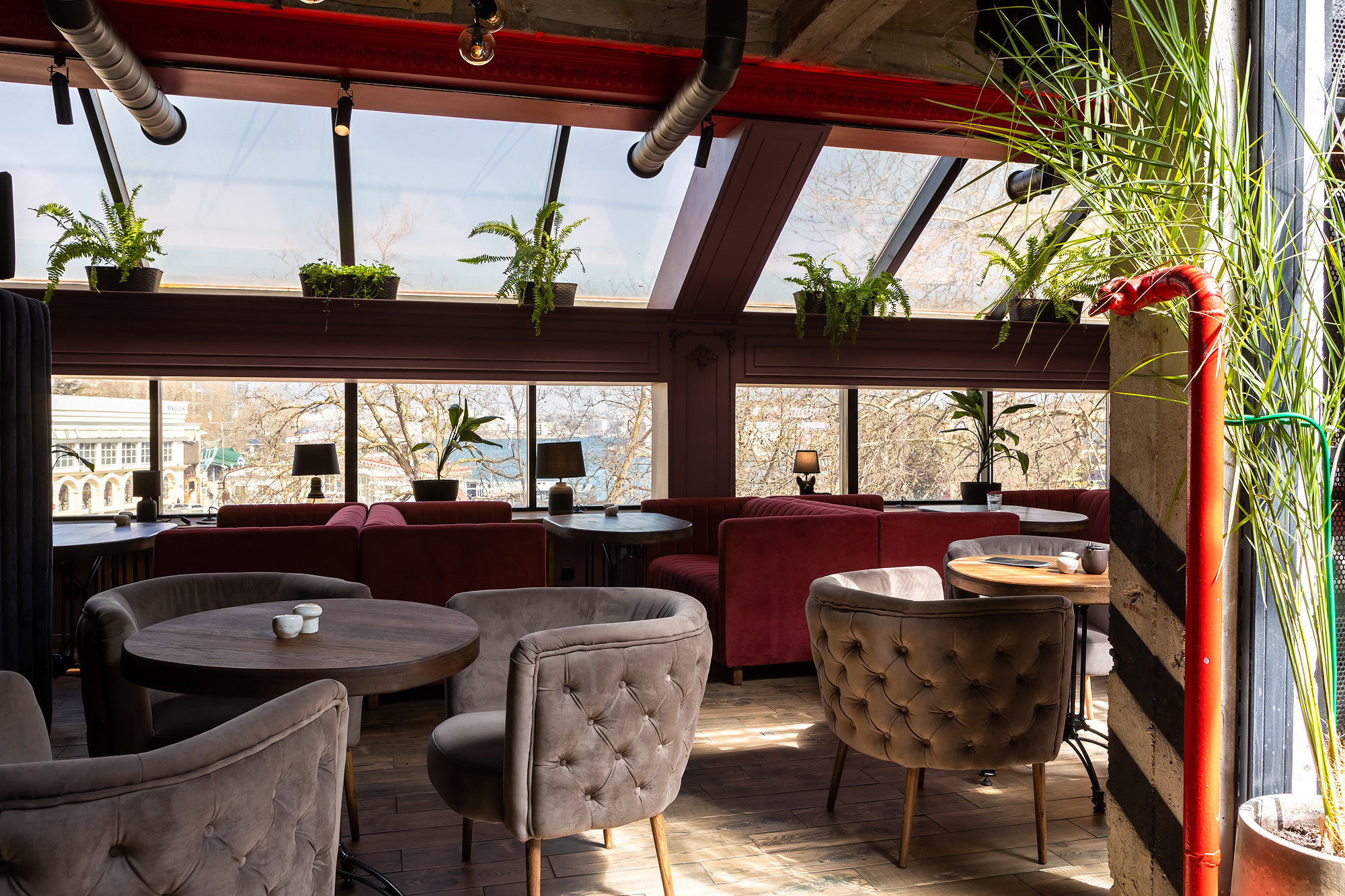 Интерьерная фотосъёмка ресторана Gudini и кафе Mon ami в Севастополе. Свадебный фотограф, фотосъемка в Крыму, Севастополе, Симферополе, Ялте