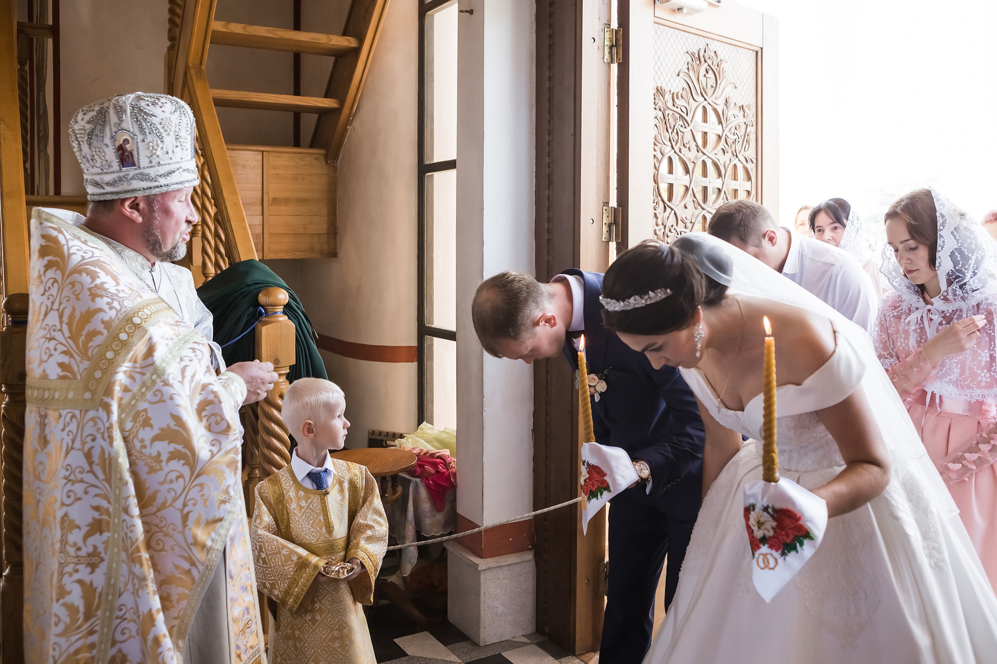 Венчание Петра и Феодосии в Храме-маяке Николая Чудотворца. Свадебный фотограф, фотосъемка в Крыму, Севастополе, Симферополе, Ялте