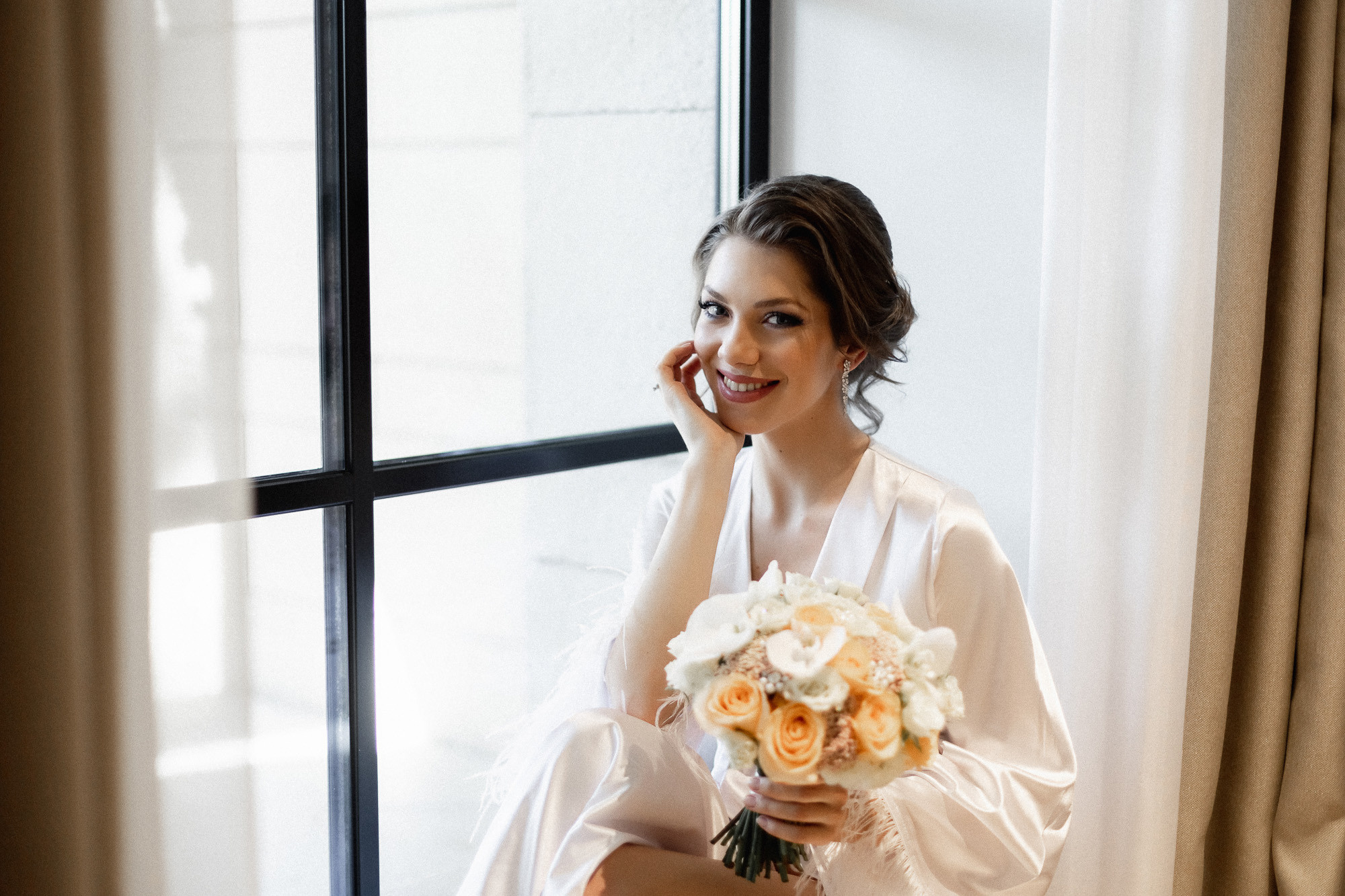 Алексей и Екатерина - свадьба для двоих в отеле Pallasa в Ялте. Свадебный фотограф, фотосъемка в Крыму, Севастополе, Симферополе, Ялте