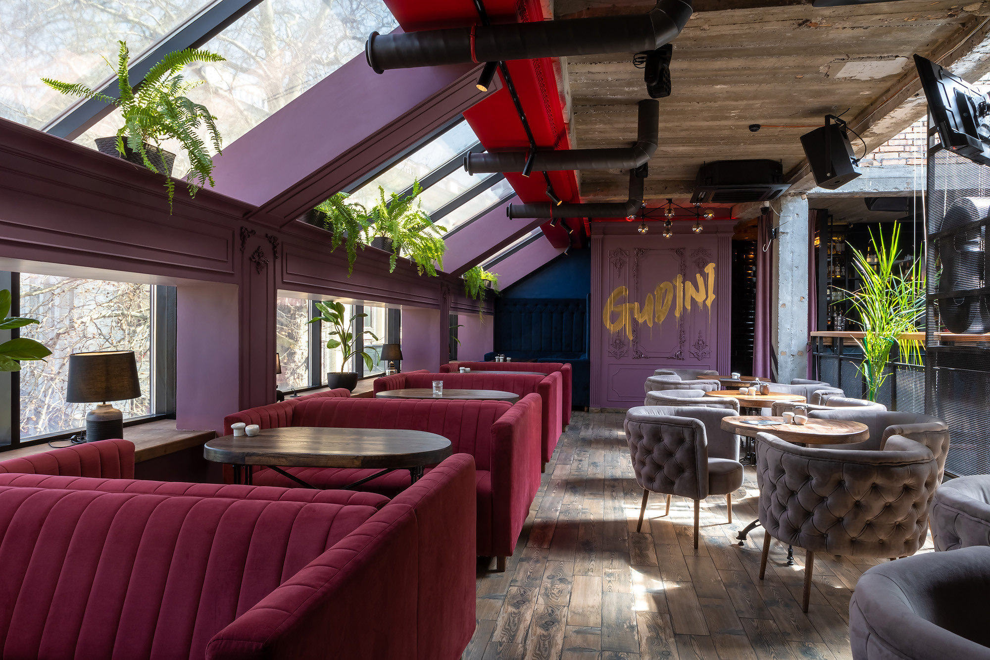 Интерьерная фотосъёмка ресторана Gudini и кафе Mon ami в Севастополе. Свадебный фотограф, фотосъемка в Крыму, Севастополе, Симферополе, Ялте