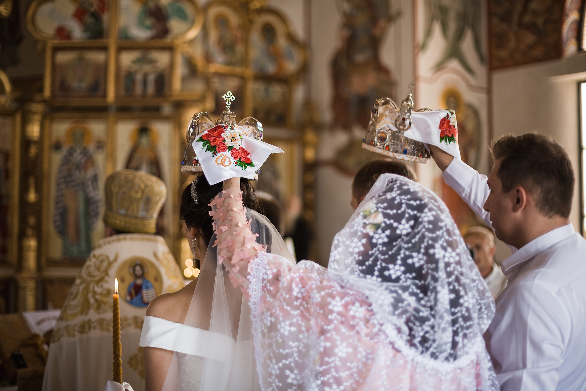 Венчание Петра и Феодосии в Храме-маяке Николая Чудотворца. Свадебный фотограф, фотосъемка в Крыму, Севастополе, Симферополе, Ялте