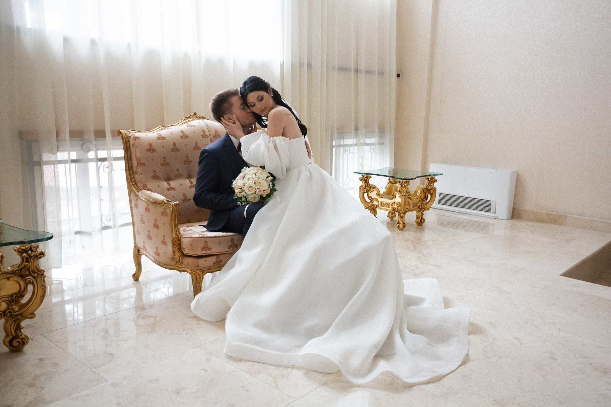 Коля и Катя - свадьба в отеле Ривьера Санрайз в Алуште. Свадебный фотограф, фотосъемка в Крыму, Севастополе, Симферополе, Ялте