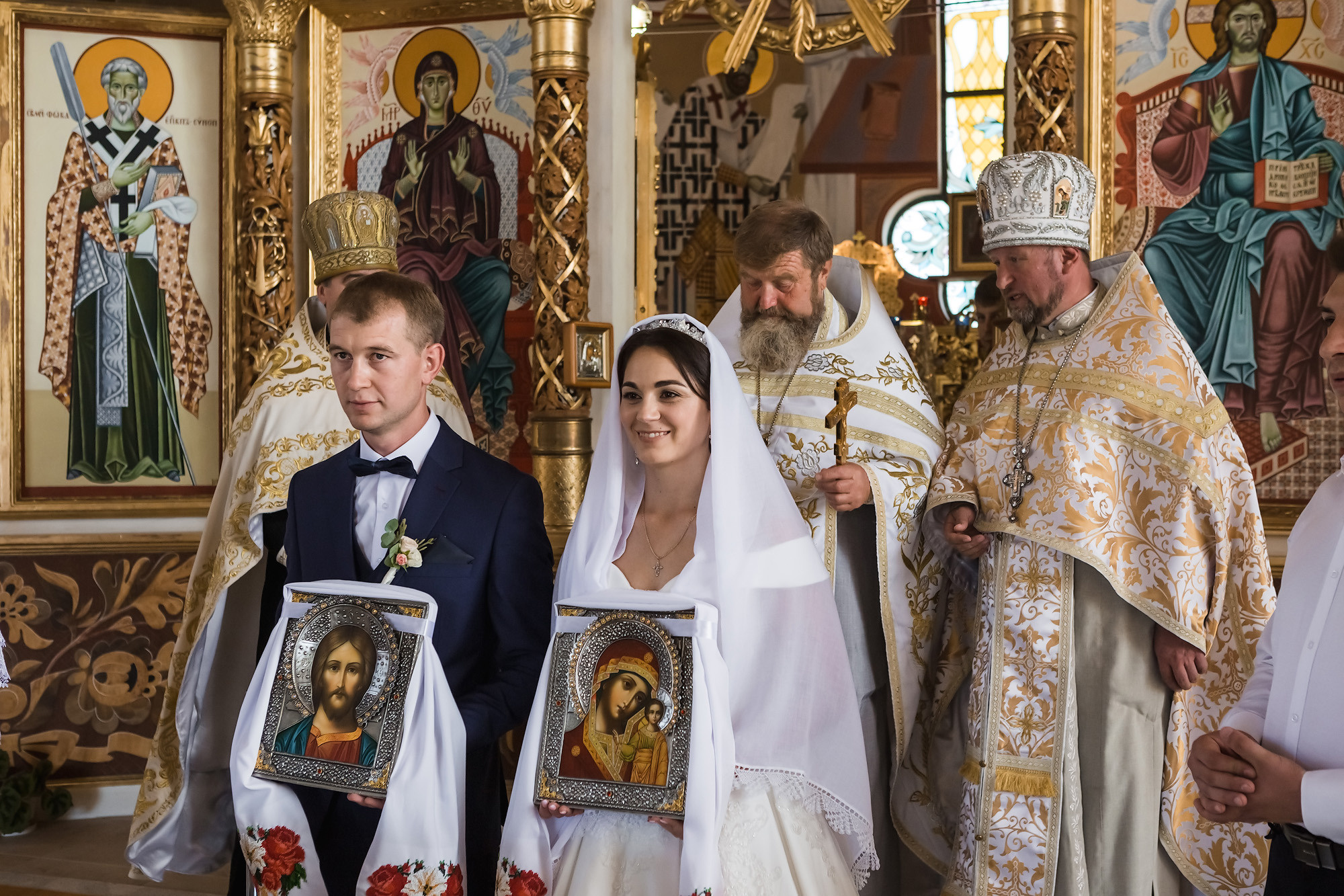 Венчание Петра и Феодосии в Храме-маяке Николая Чудотворца. Свадебный фотограф, фотосъемка в Крыму, Севастополе, Симферополе, Ялте