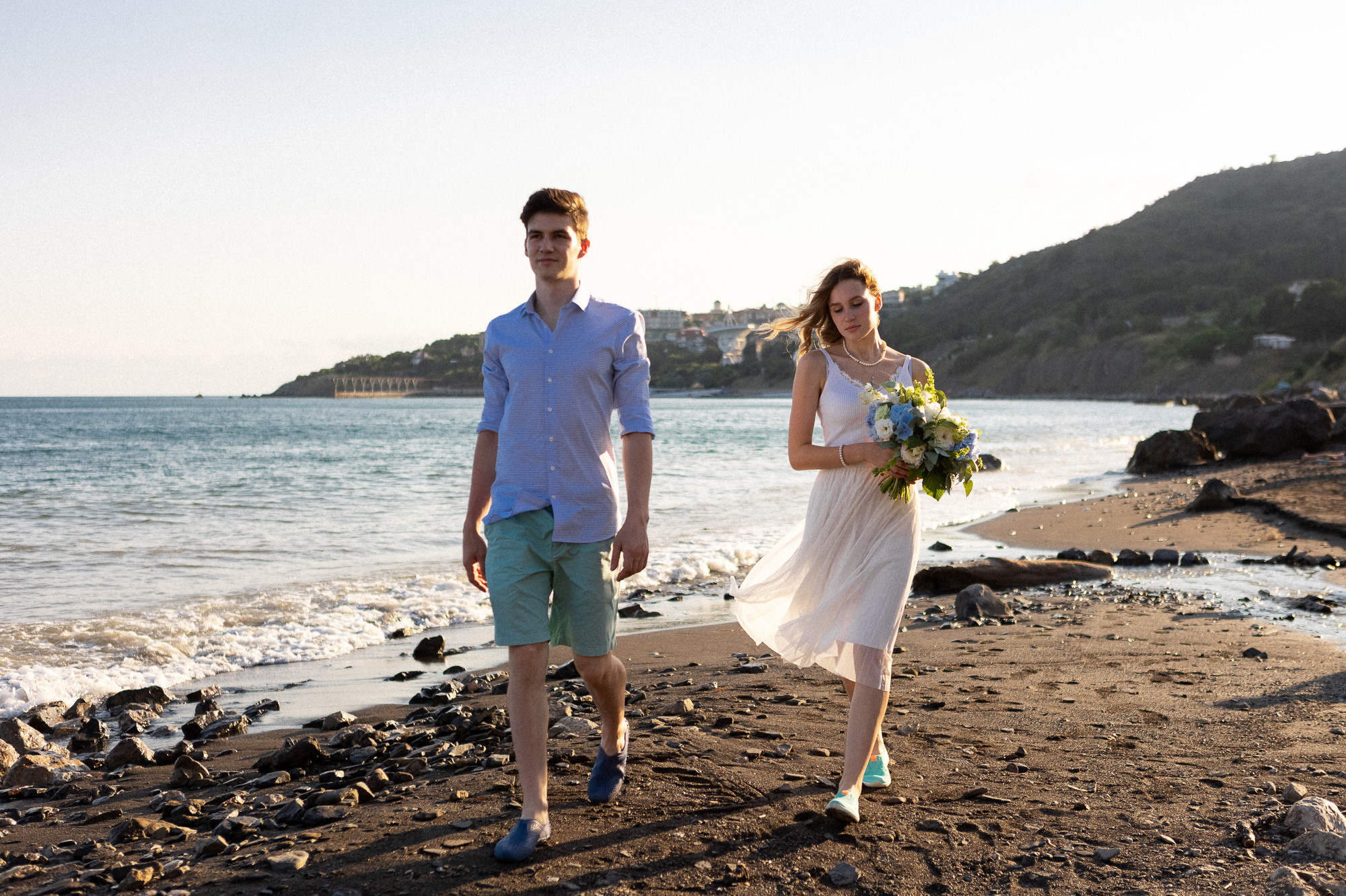 Семейная фотосессия в Симеизе на горе Кошка и на пляже у моря. Свадебный фотограф, фотосъемка в Крыму, Севастополе, Симферополе, Ялте